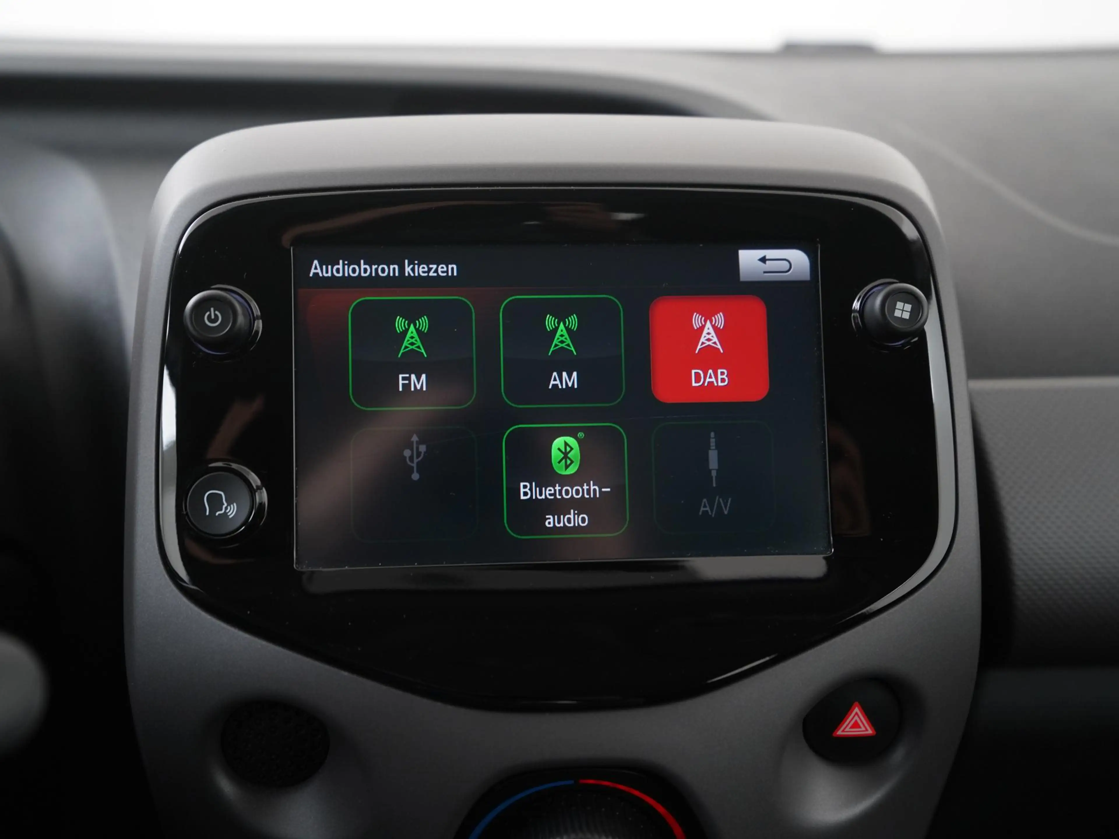 Peugeot 108 1.0 e-VTi Active | Camera | Apple/Android Carplay — photo 14