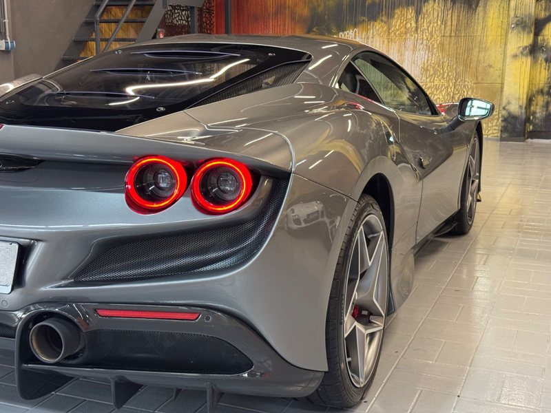 Ferrari F8 Tributo Coupé DCT LIFT~RACING SEATS~KAMERA — photo 13