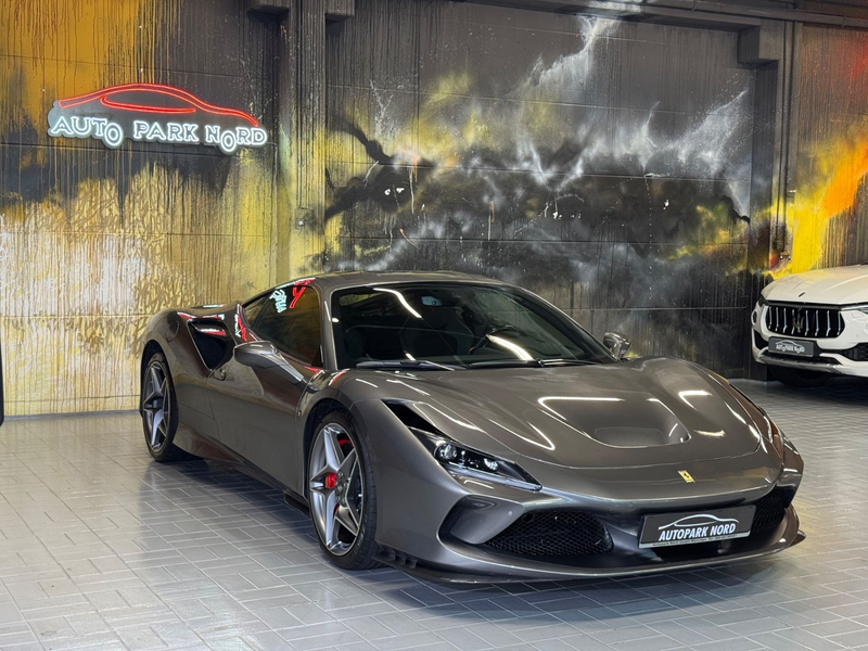 Ferrari F8 Tributo Coupé DCT LIFT~RACING SEATS~KAMERA — photo 9