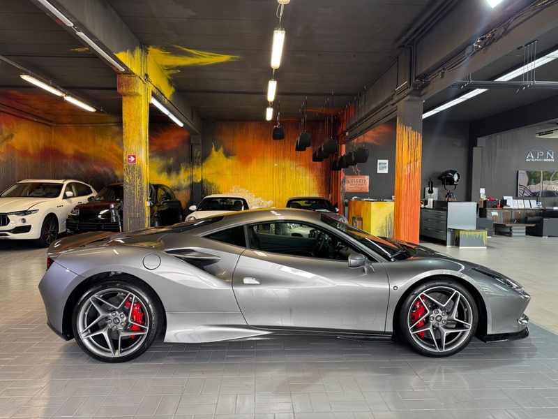 Ferrari F8 Tributo Coupé DCT LIFT~RACING SEATS~KAMERA — photo 8