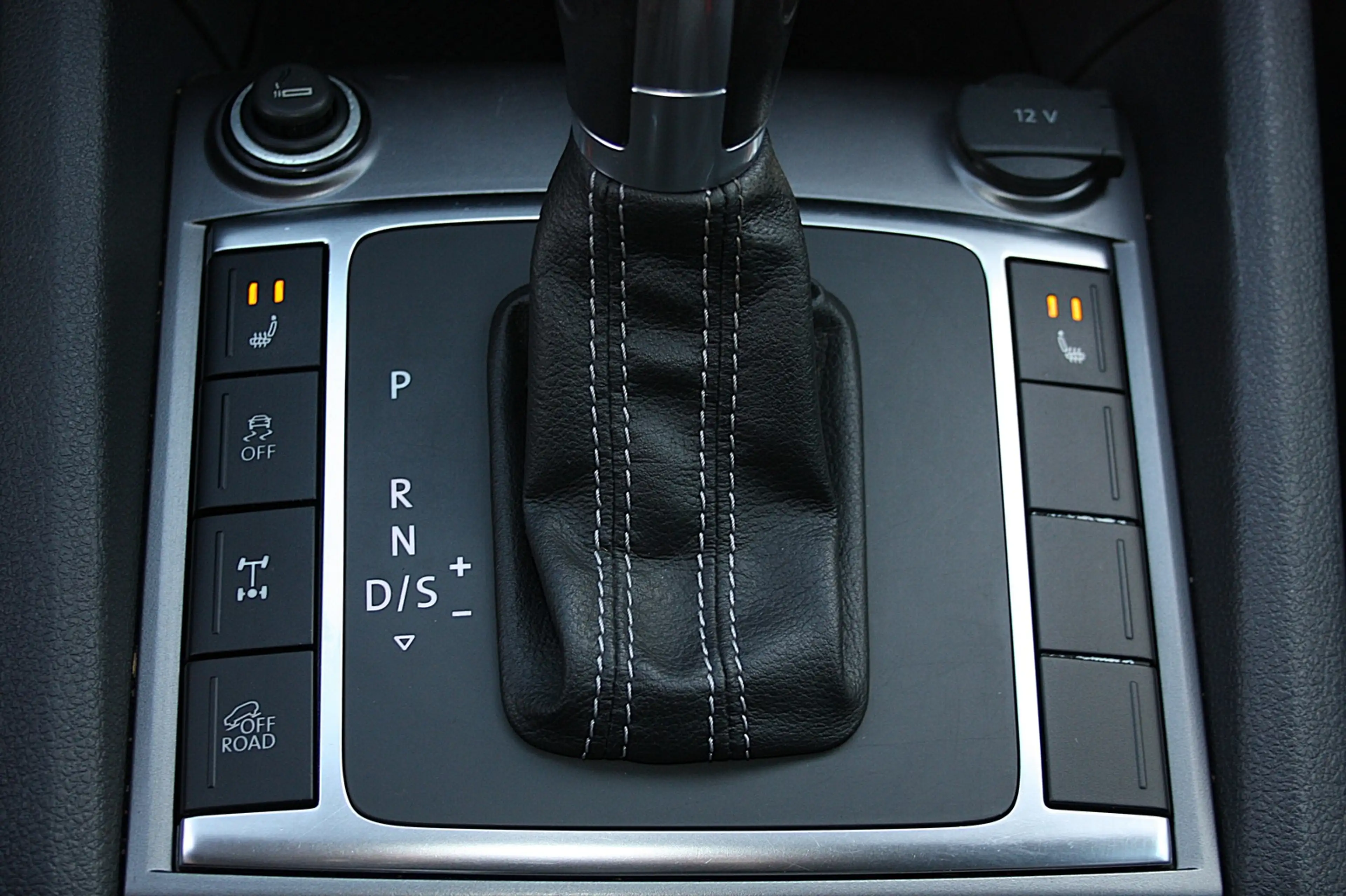 Volkswagen Amarok 2.0Tdi ULTIMATE 4x4 Aut Navi/Kam/Standhz. — photo 10