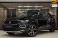 Volkswagen T-Roc 1.5 TSI Sport PANODAK/STOELV/LANEASSIST/ACC/CAM/VO Zwart - thumbnail 1