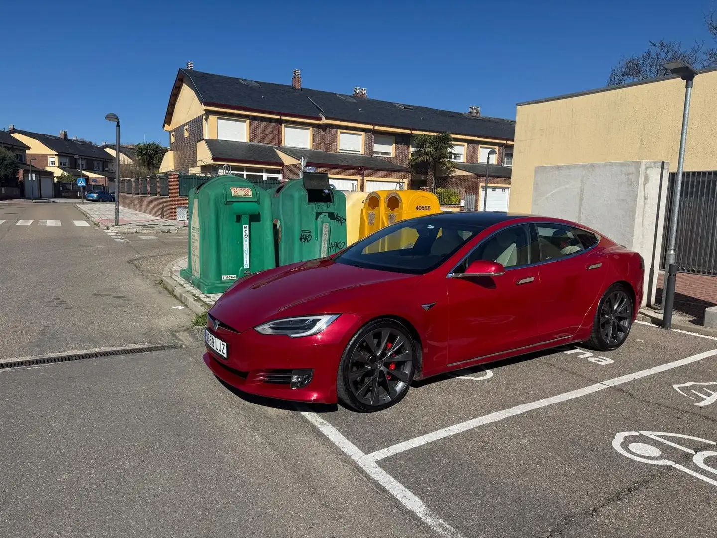 Tesla Model S Model S Performance AWD Performance Rojo - 1