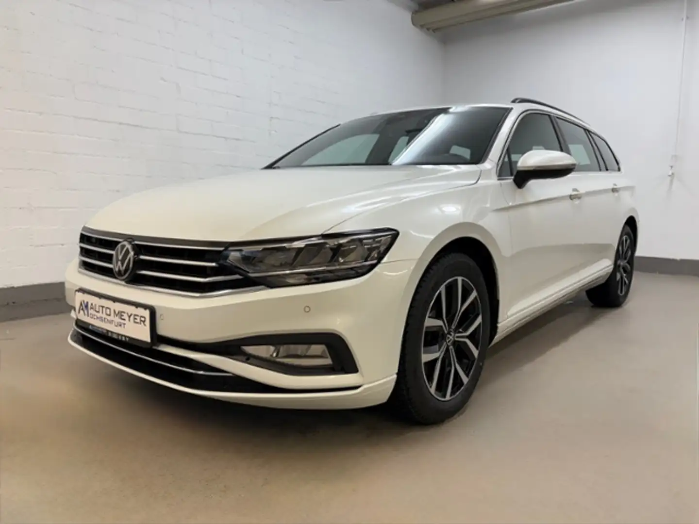Volkswagen Passat Variant Business 2.0 TDI DSG Navi LED ACC Rückfahrkamera Weiß - 2