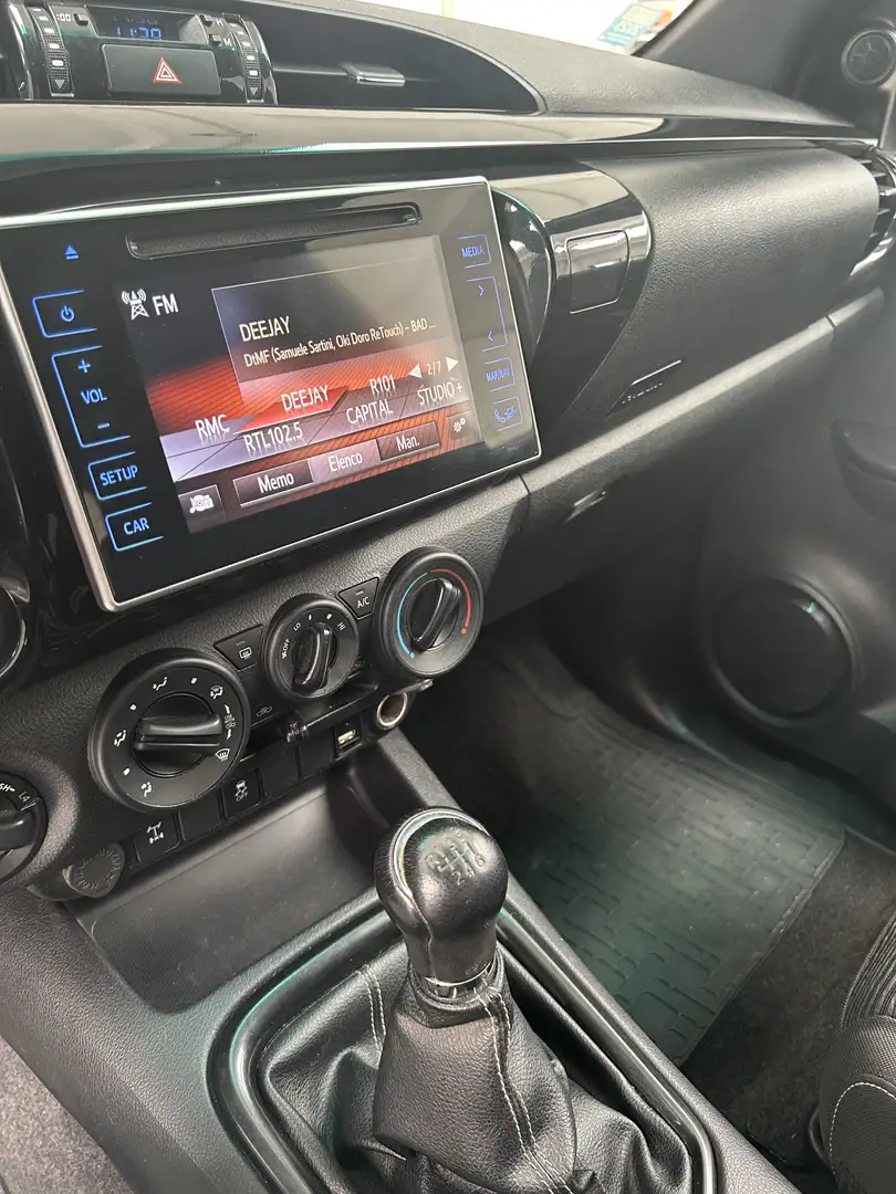 Toyota Hilux 2.4 d-4d extra cab Comfort 4wd - 2