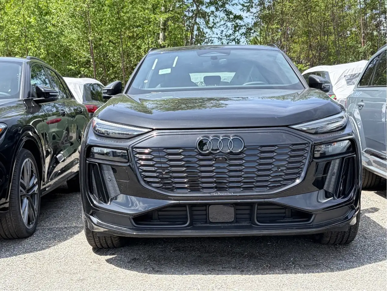 Audi Q6 e-tron снимка Audi Q6 e-tron