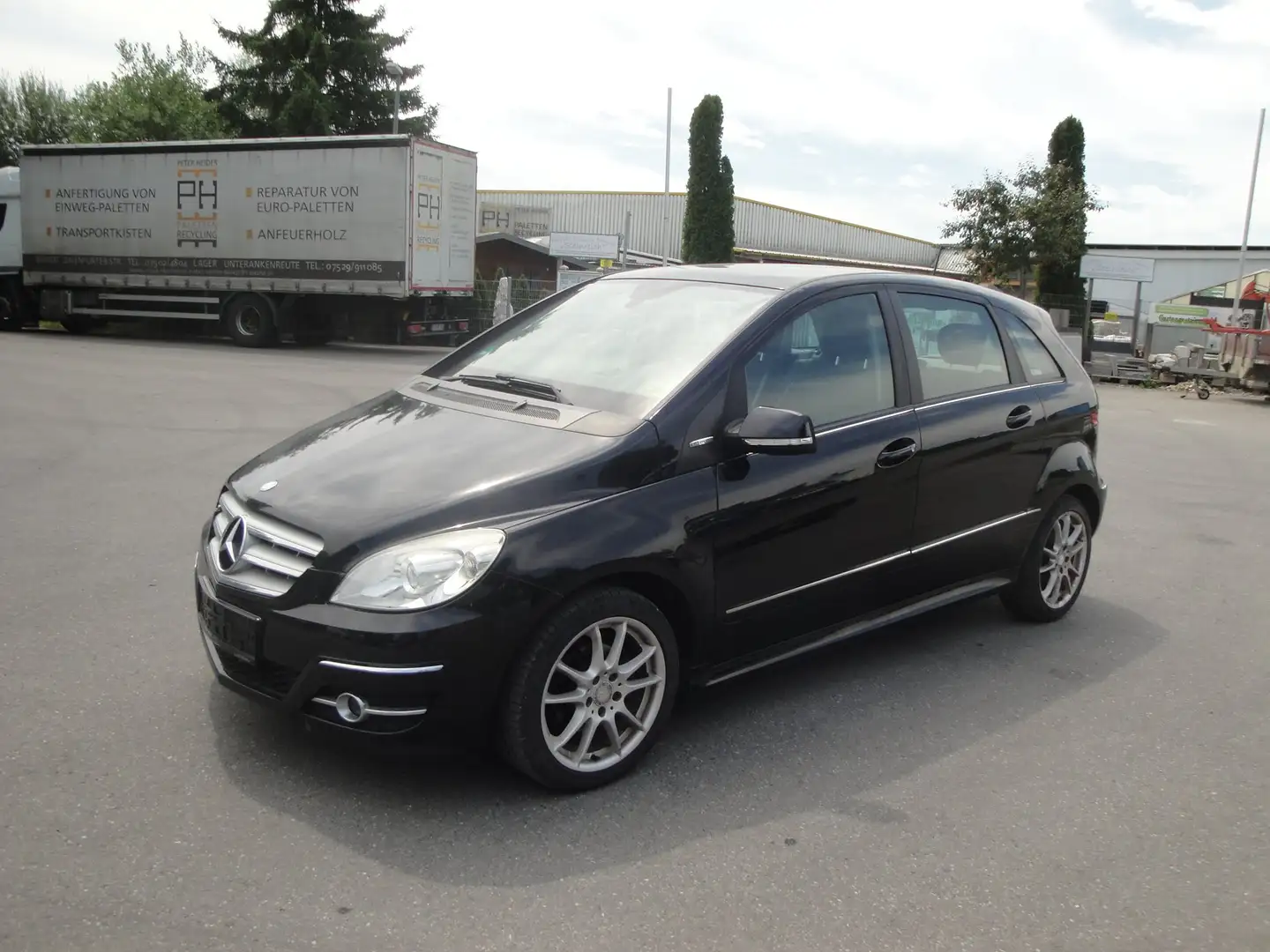 Mercedes-Benz B 180 BlueEFFICIENCY Negru - 1