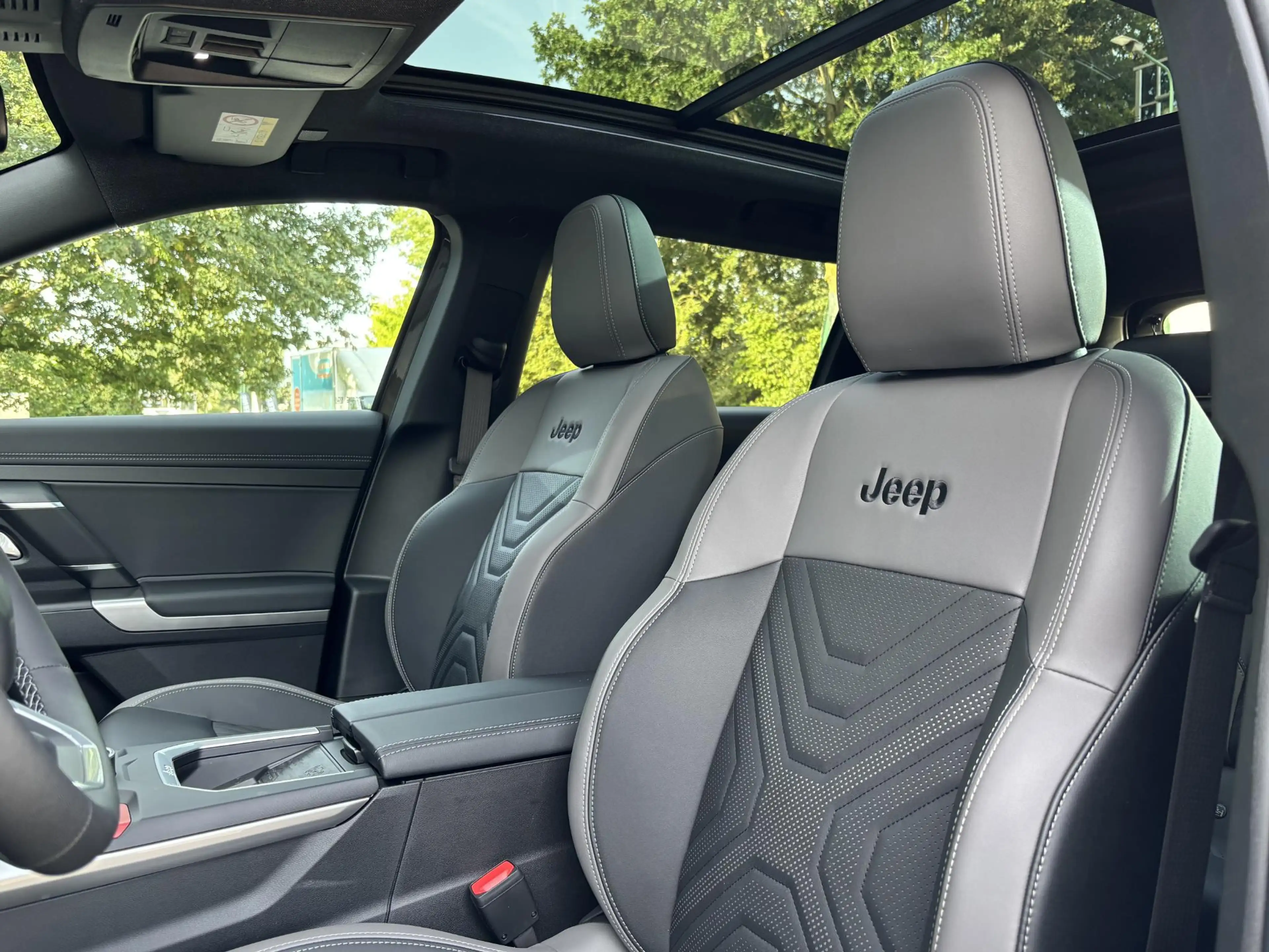 Jeep Compass 1.2 e-Hybrid First Edition | VOORRAAD VOORDEEL | N — photo 10