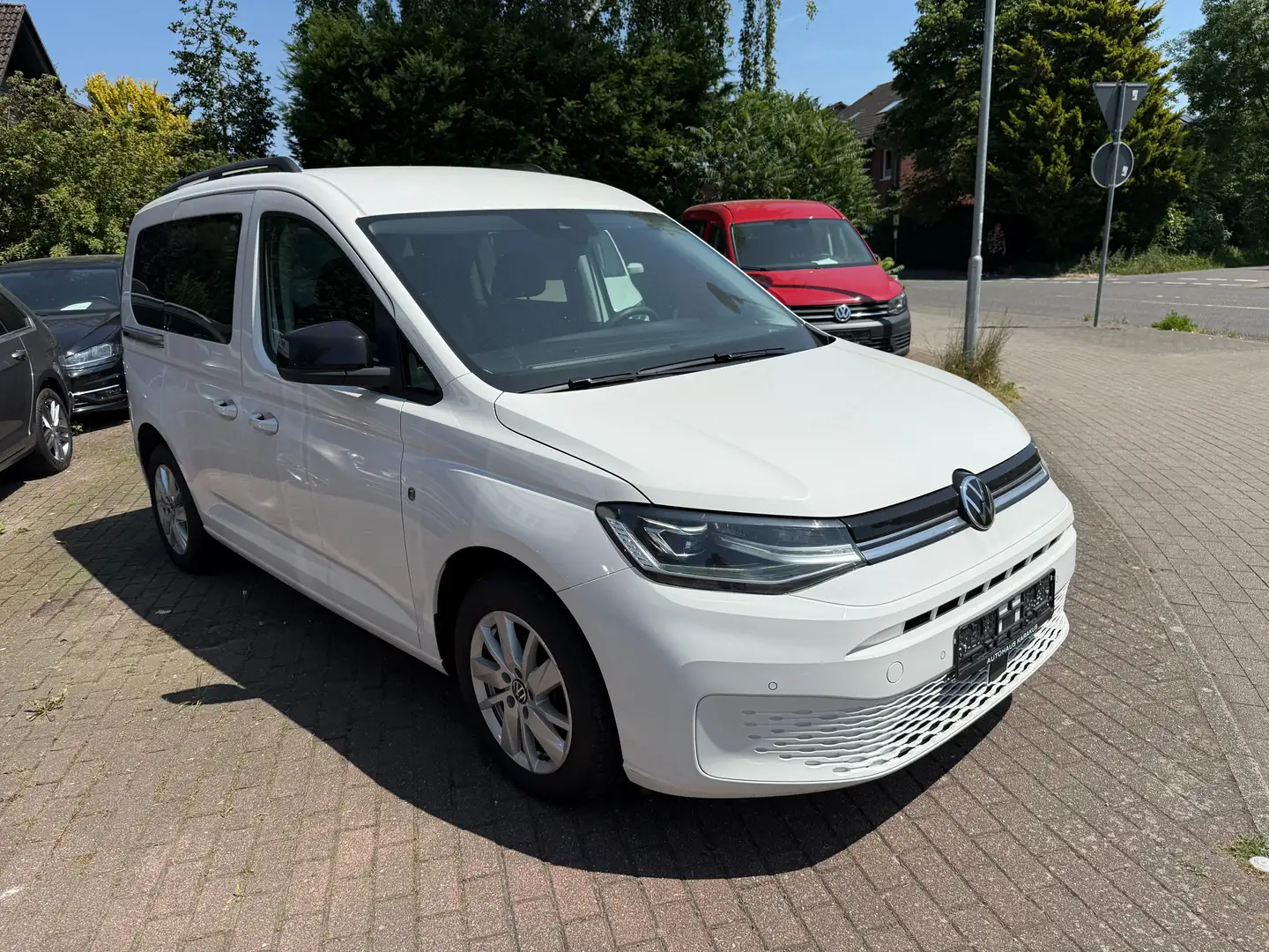 Volkswagen Caddy TDI Life LED/Navi/Standh./Alu/AHK Blanc - 2