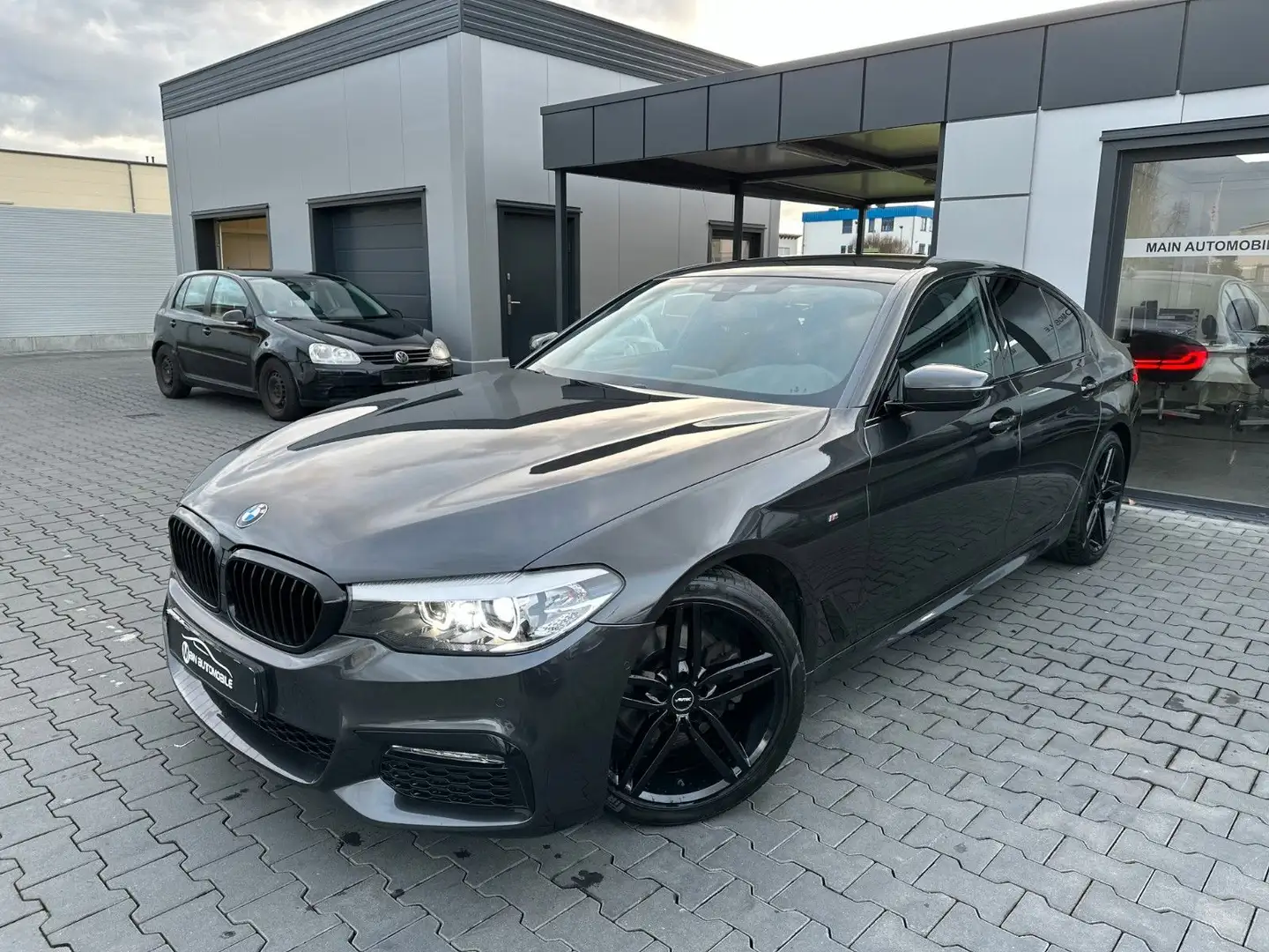 BMW 520 d Lim. M-Sport*Navigation*LED*Einparkhilfe* Grigio - 2