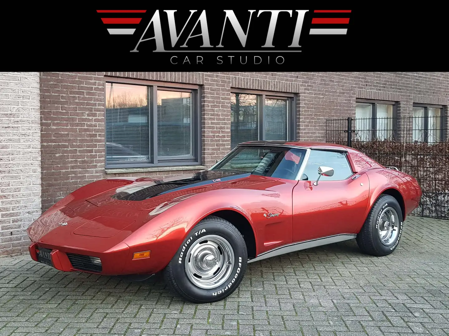 Chevrolet Corvette USA STINGRAY C3 COUPE V8 AUTOMAAT GEHEEL GERESTAUR Arancione - 1