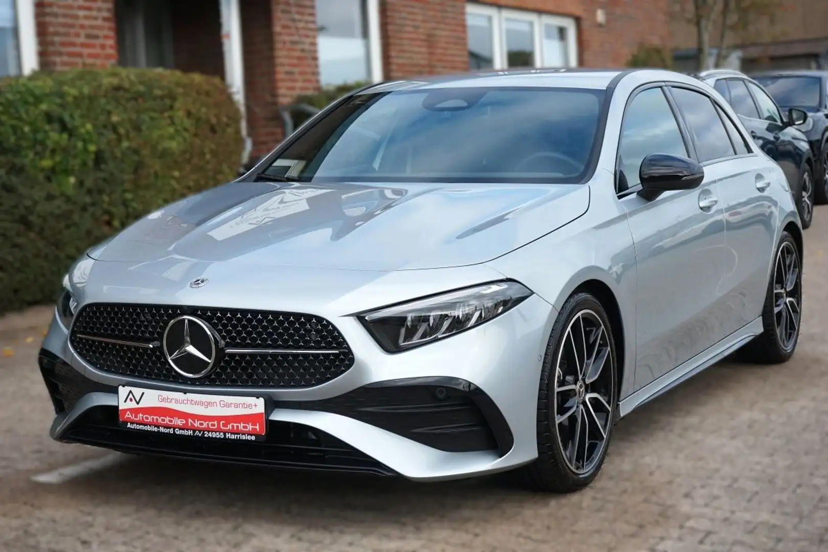 Mercedes-Benz A 200 Amg*Night Edition*Special Edition Silber - 2