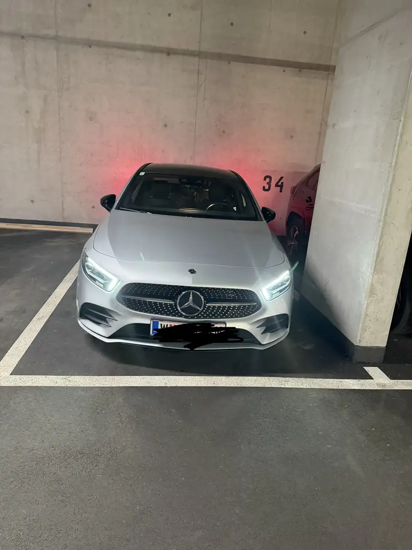 Mercedes-Benz A 200 d Aut. Grau - 1