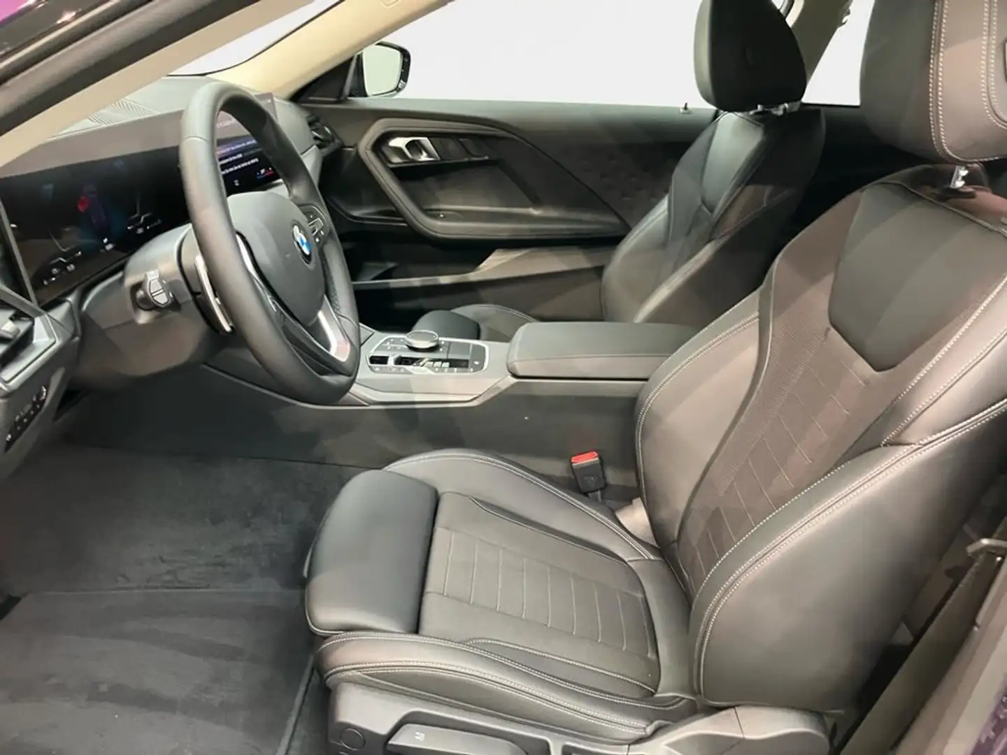 BMW 218 Violett - 2