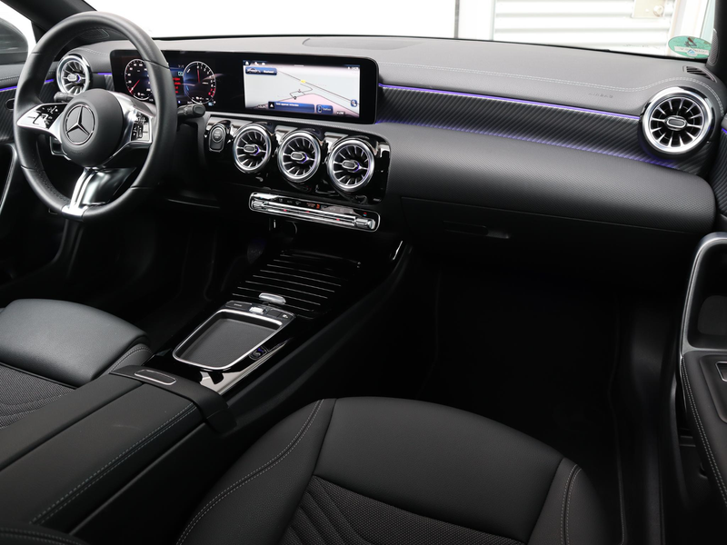 Mercedes-Benz CLA 250 e Star Edition Luxury Line — photo 3