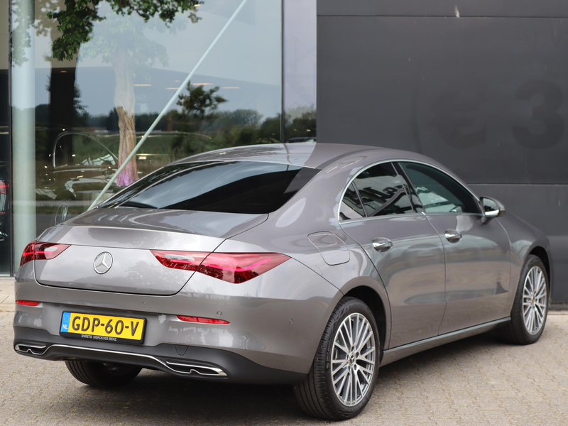 Mercedes-Benz CLA 250 e Star Edition Luxury Line — photo 2