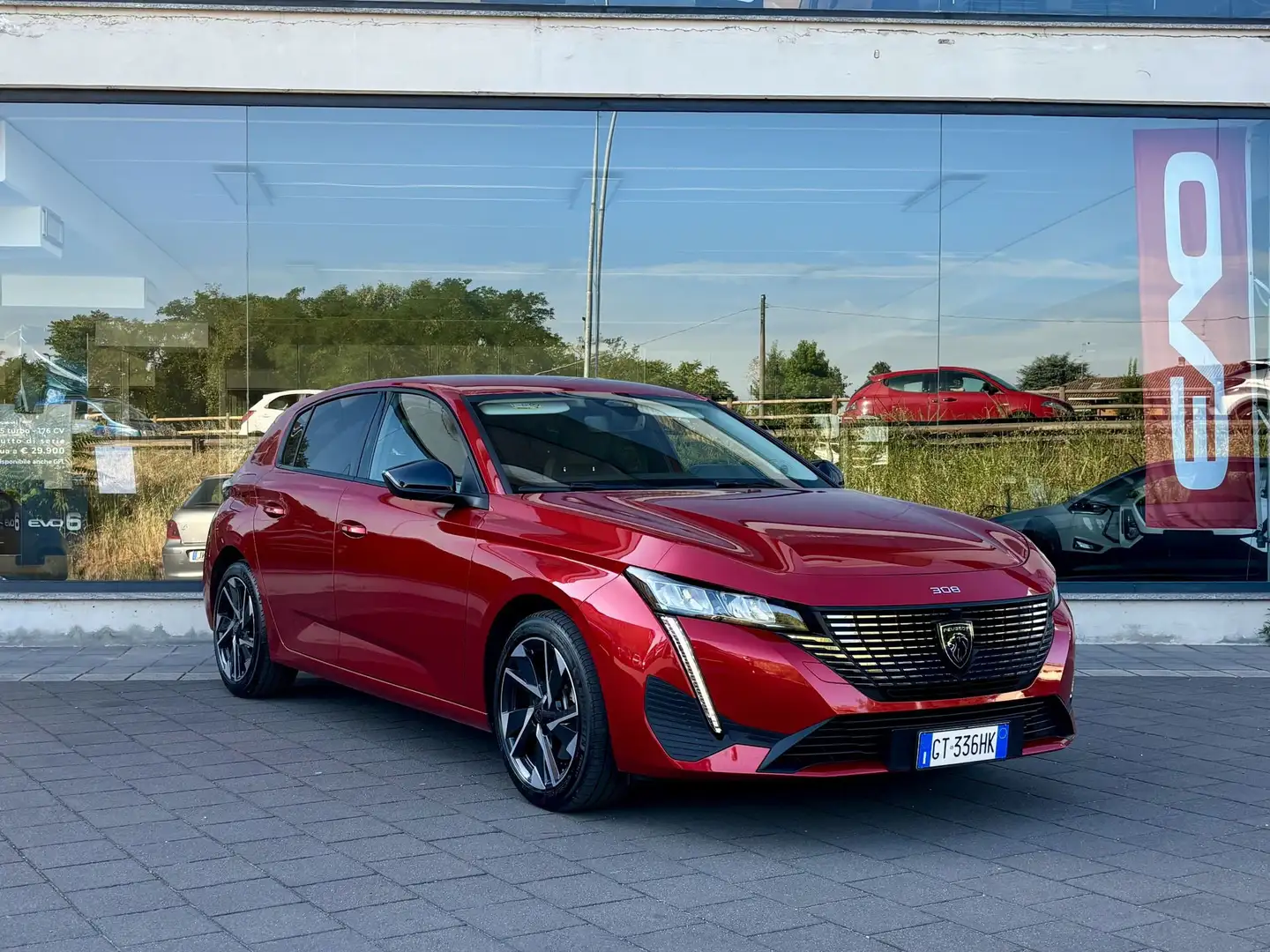 Peugeot 308 BlueHDi 130 S&S EAT8 Allure Rouge - 1