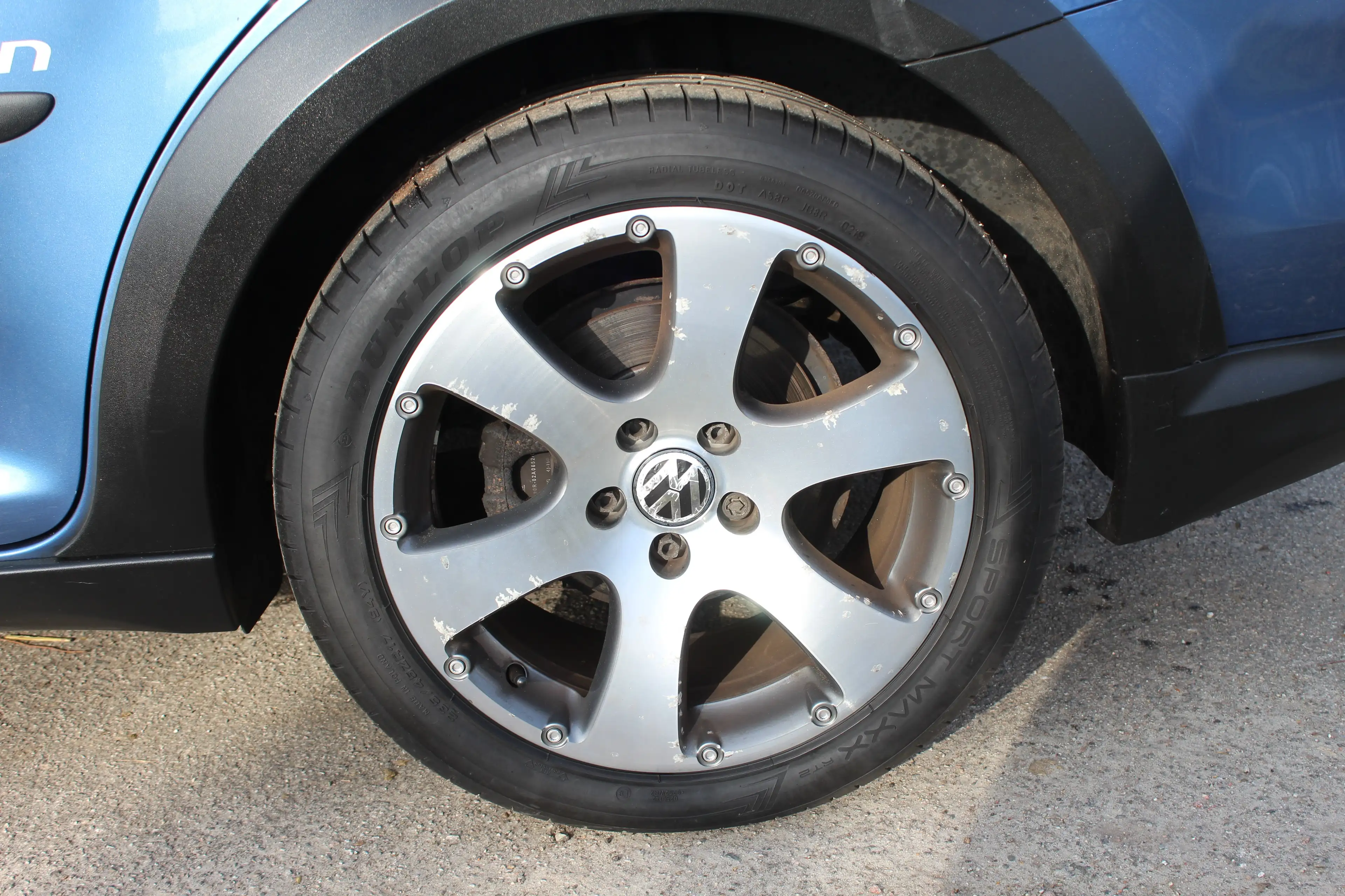 Volkswagen Cross Touran Cross — photo 10