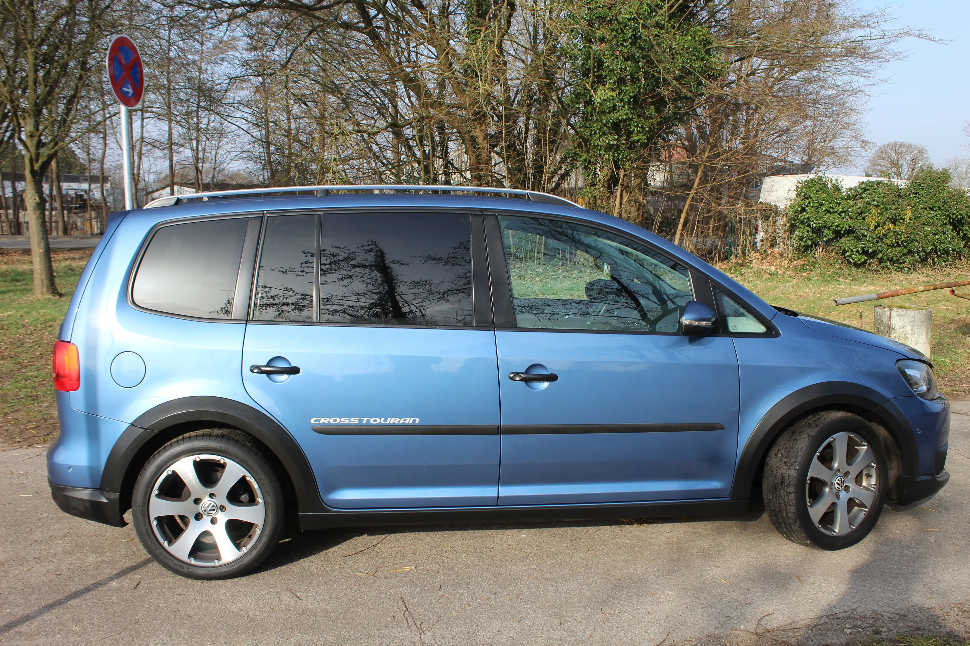 Volkswagen Cross Touran Cross — photo 5