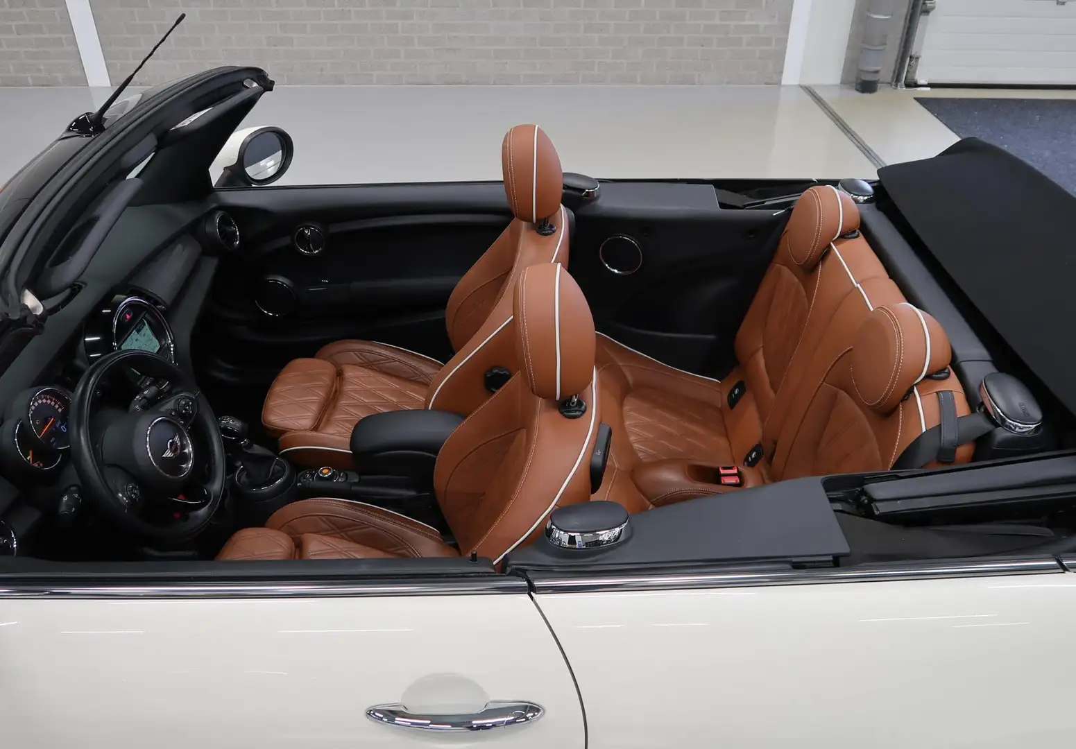 MINI Cooper Cabrio Mini 1.5 Salt Business Automaat Leder bruin Diamon Blanc - 2