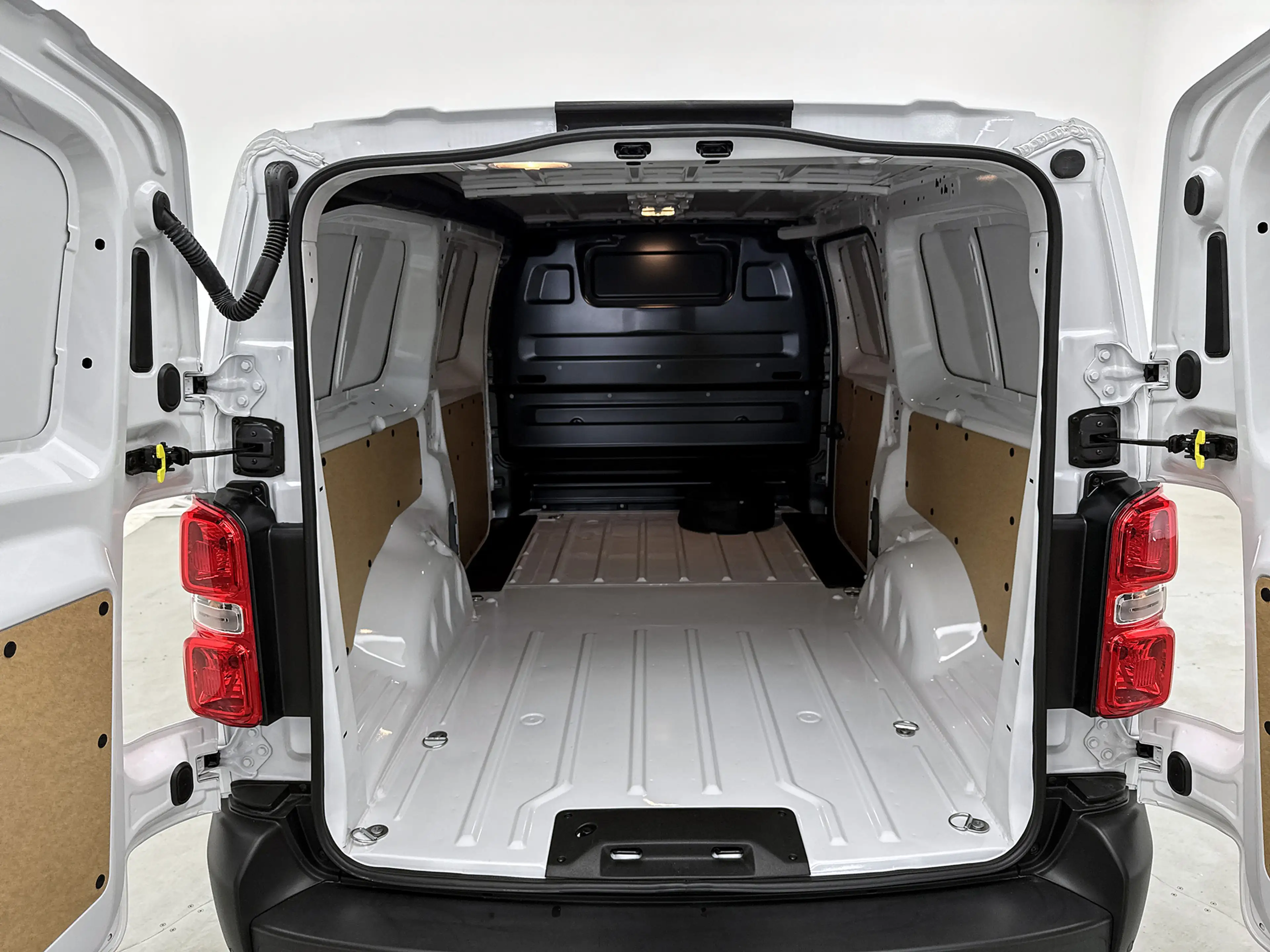 Toyota Proace Electric Worker Comfort Standard Range L2 50 kWh N — photo 17