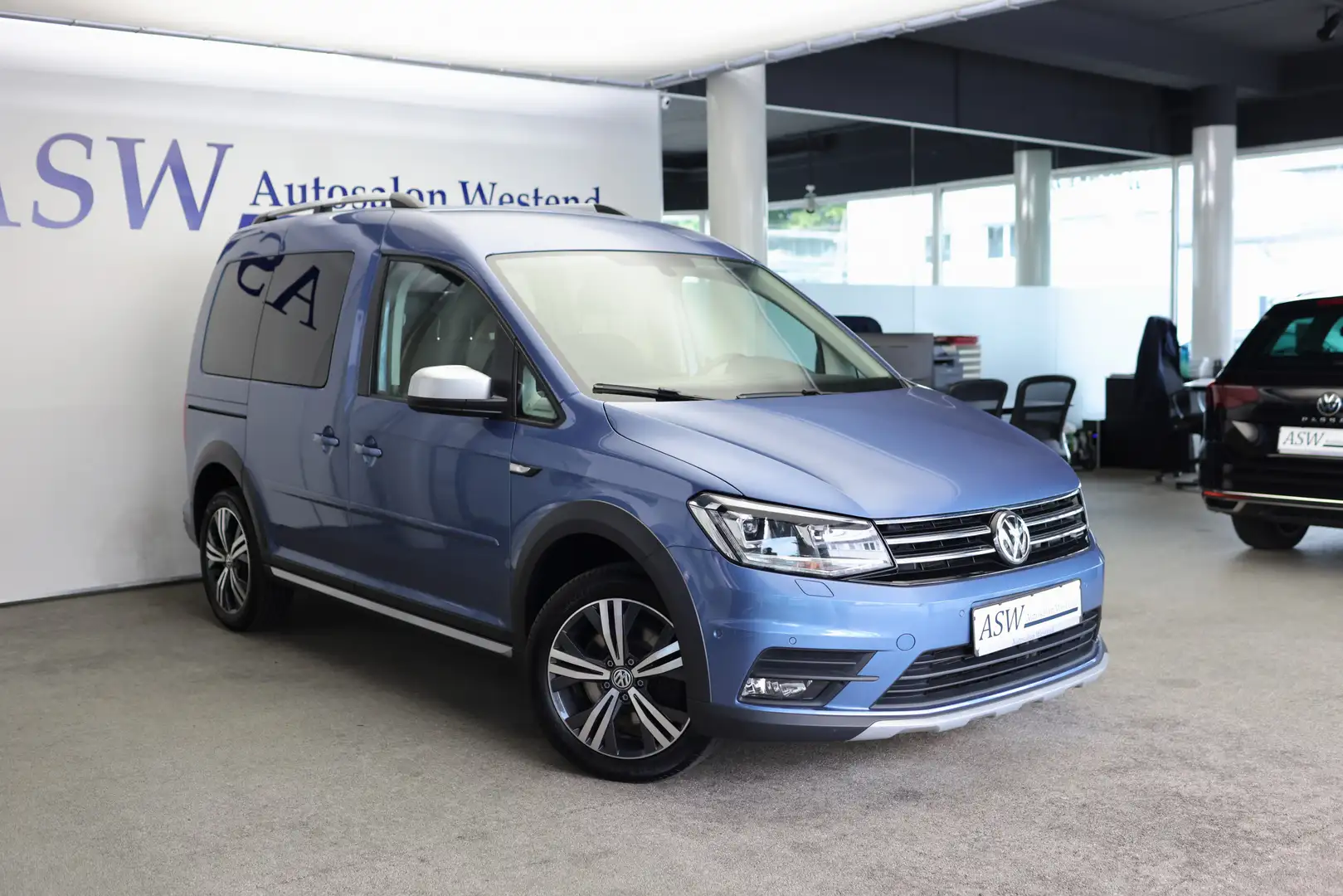 Volkswagen Caddy 1,4 TSI ALLTRACK BMT STANDHEIZUNG BI-XENON Bleu - 1