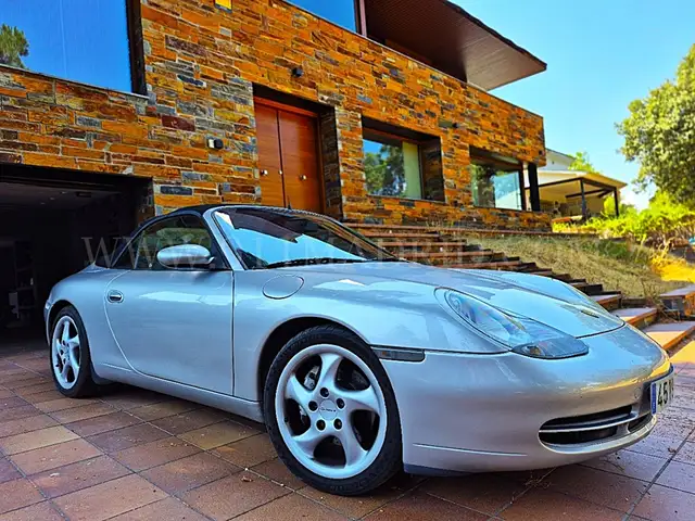 Porsche 996 Carrera 4 Cabrio