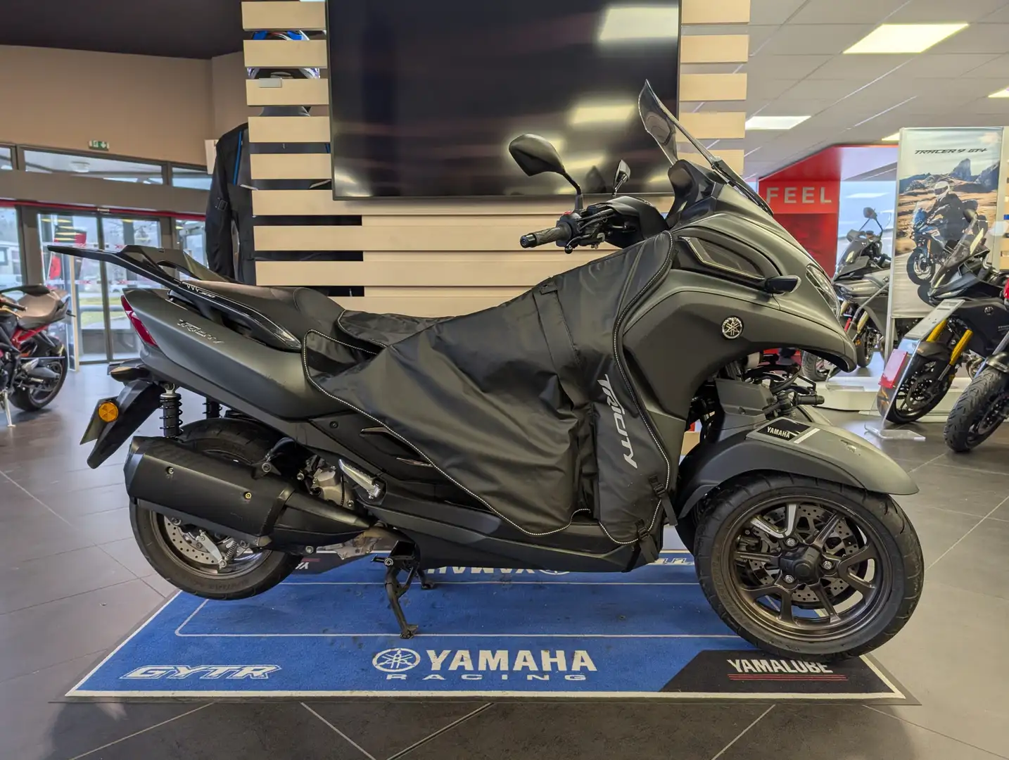 Yamaha TriCity Grau - 1