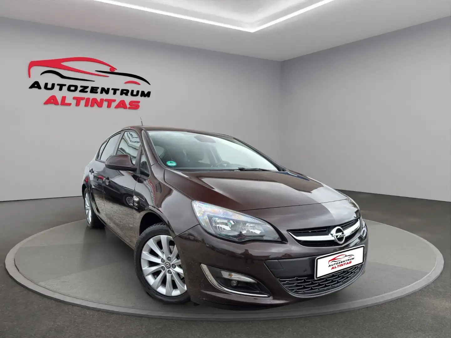 Opel Astra J Turbo*FACELIFT*KLIMAAUT*SHZ*PDC*TEMPOMAT Brun - 2