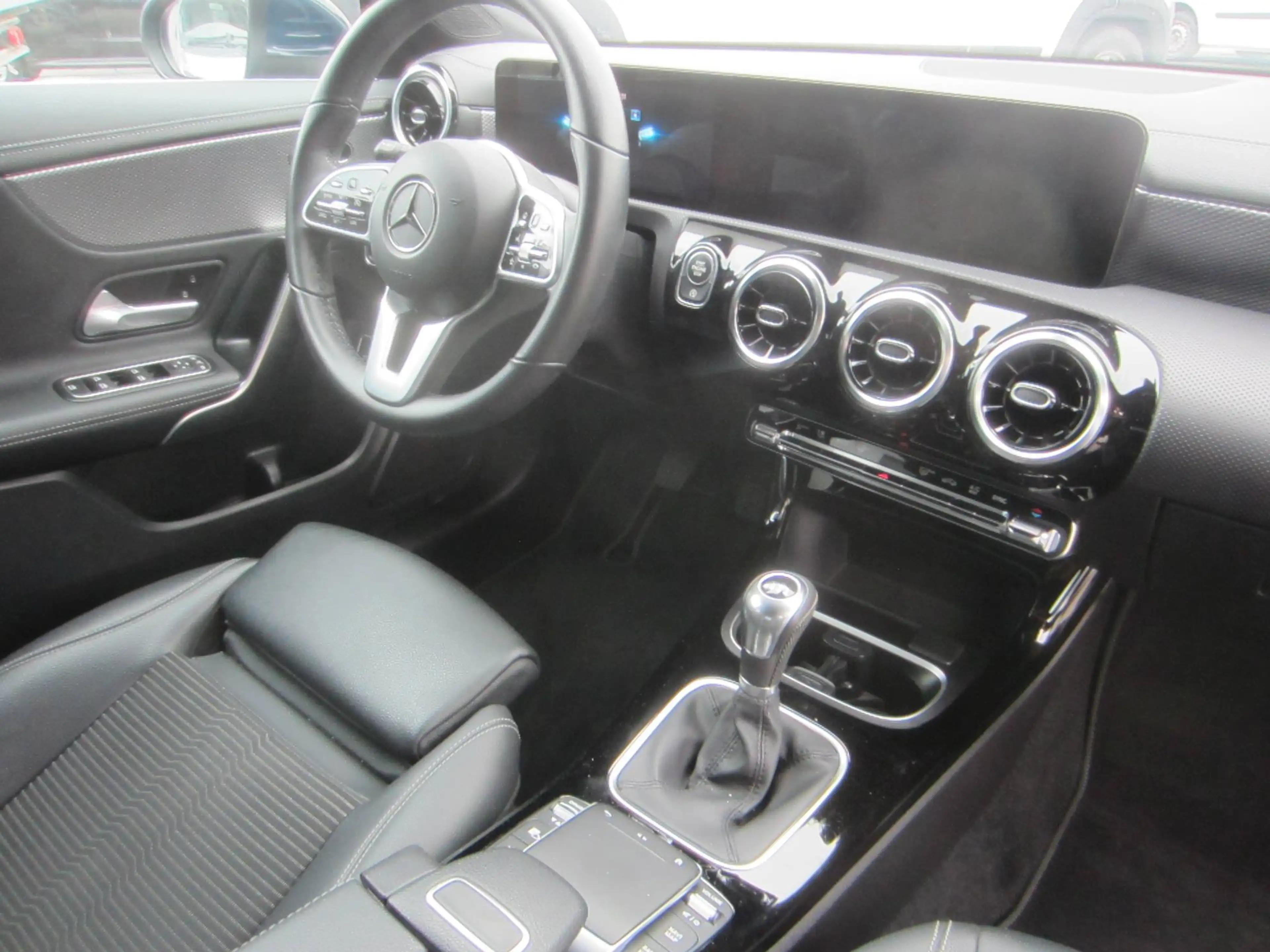 Mercedes-Benz CLA 180 CLA 180 d Business Paket LED — photo 14