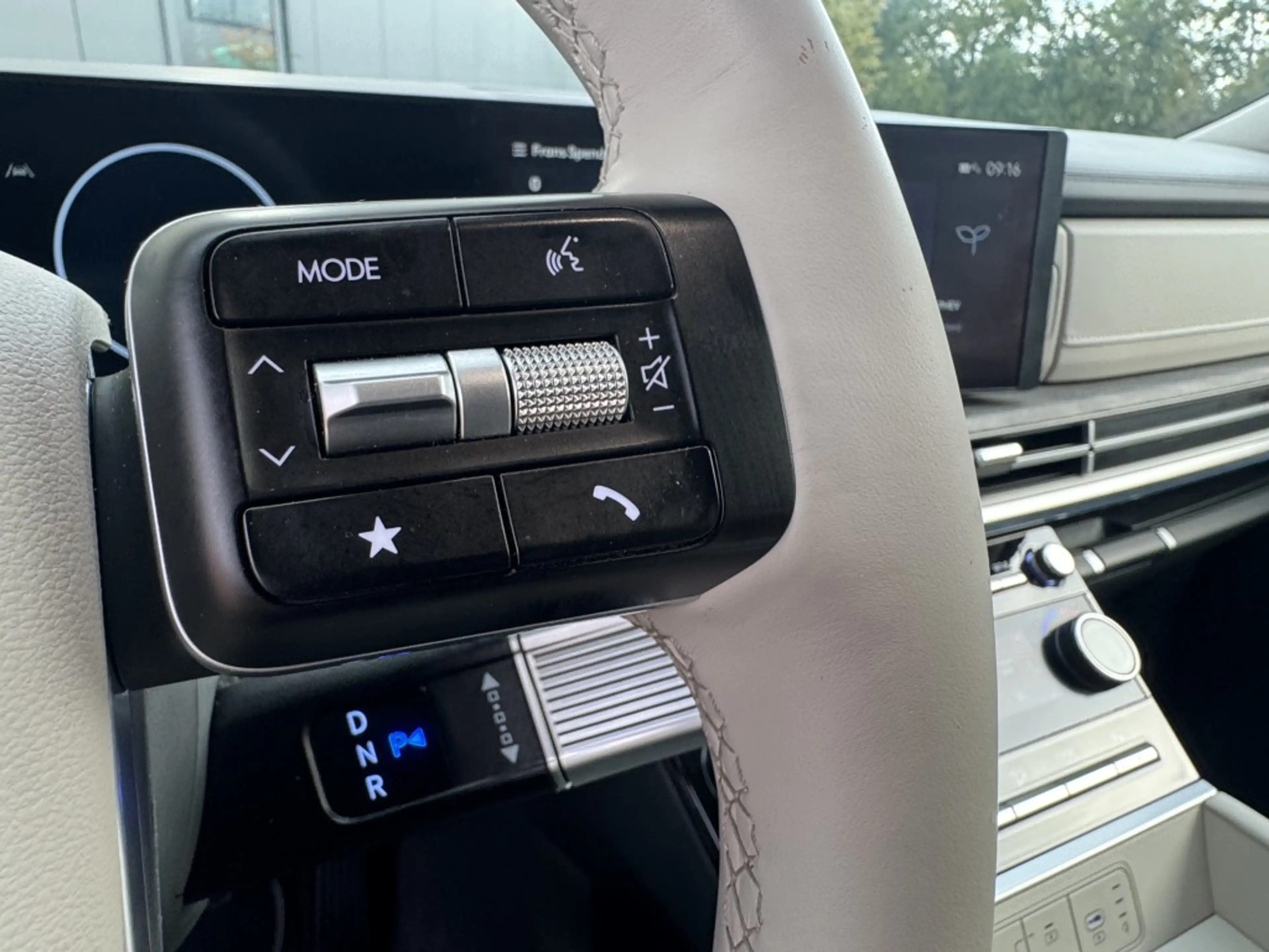 Hyundai SANTA FE 1.6 T-GDI PHEV Premium 4WD 7p Leer — photo 16