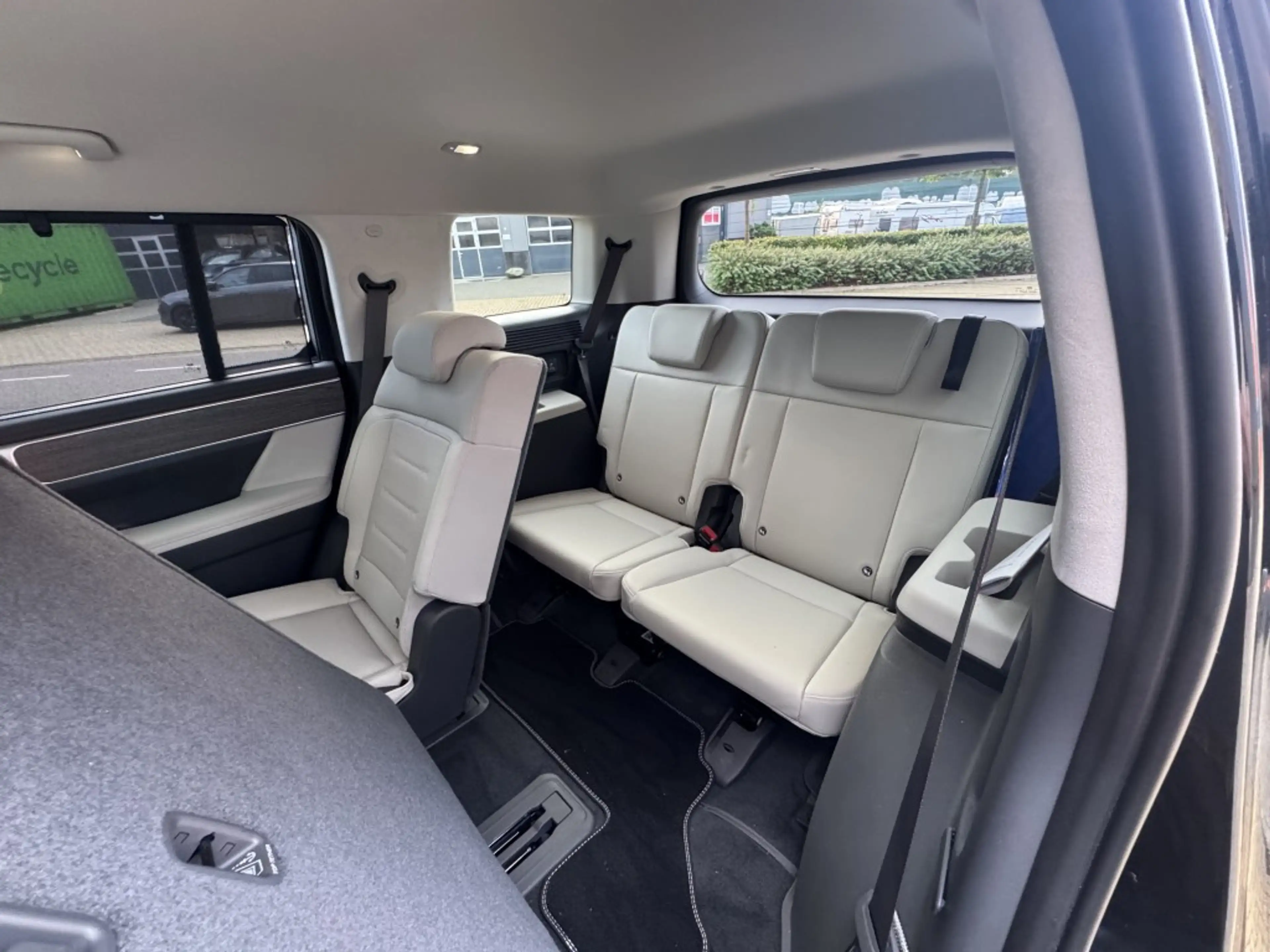 Hyundai SANTA FE 1.6 T-GDI PHEV Premium 4WD 7p Leer — photo 9