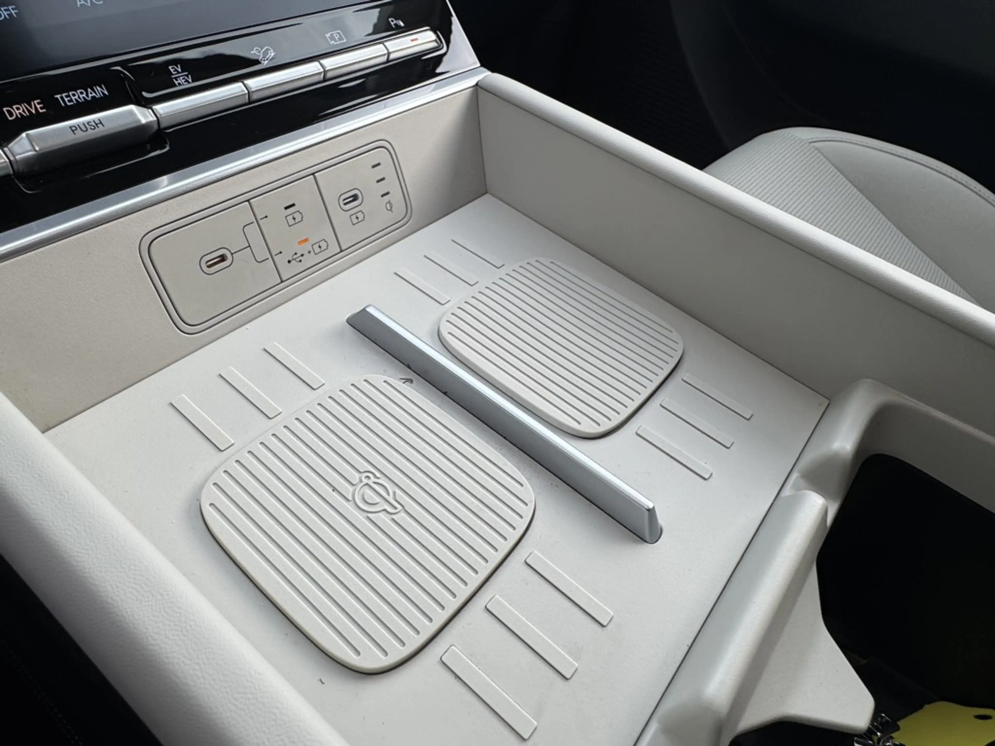Hyundai SANTA FE 1.6 T-GDI PHEV Premium 4WD 7p Leer — photo 18