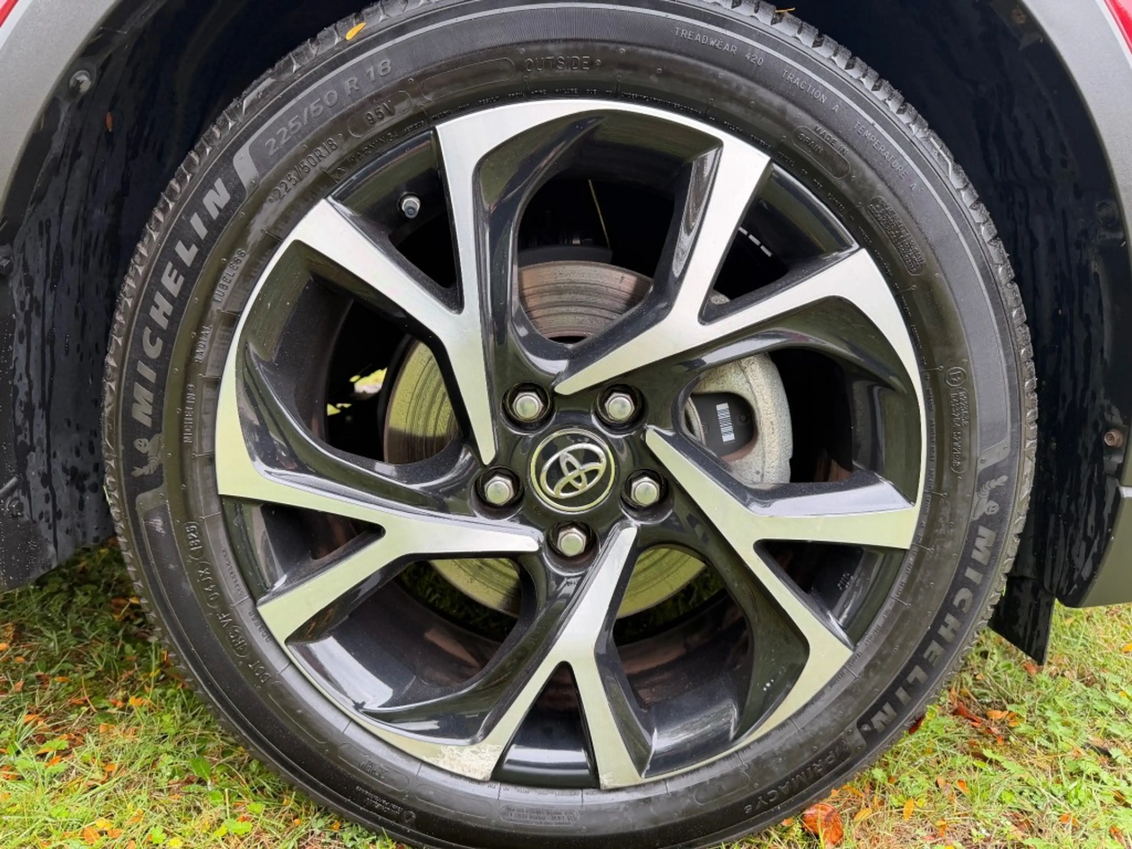 Toyota C-HR 1.8 HYBRID DYNAMIC — photo 12