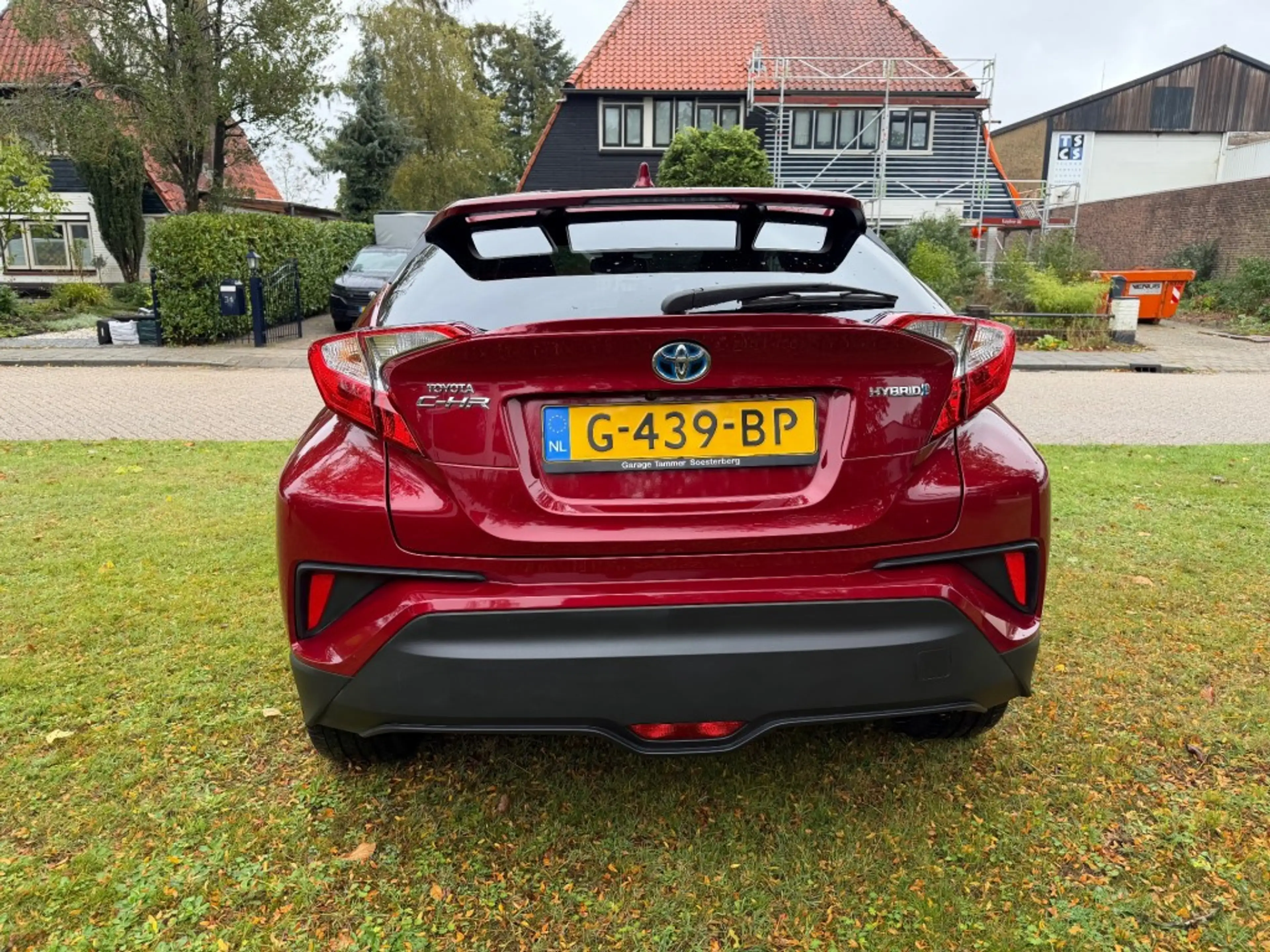Toyota C-HR 1.8 HYBRID DYNAMIC — photo 4
