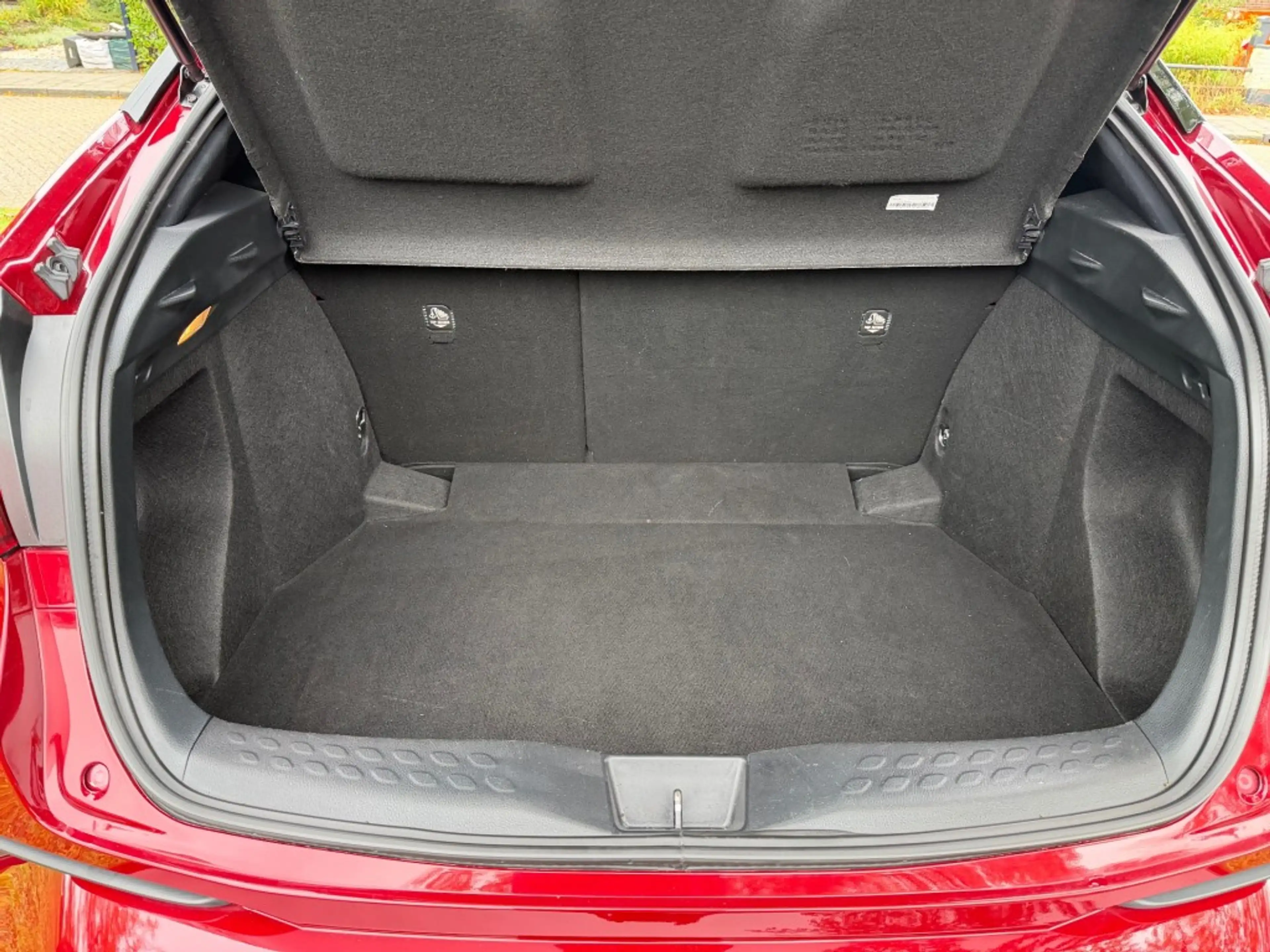 Toyota C-HR 1.8 HYBRID DYNAMIC — photo 14