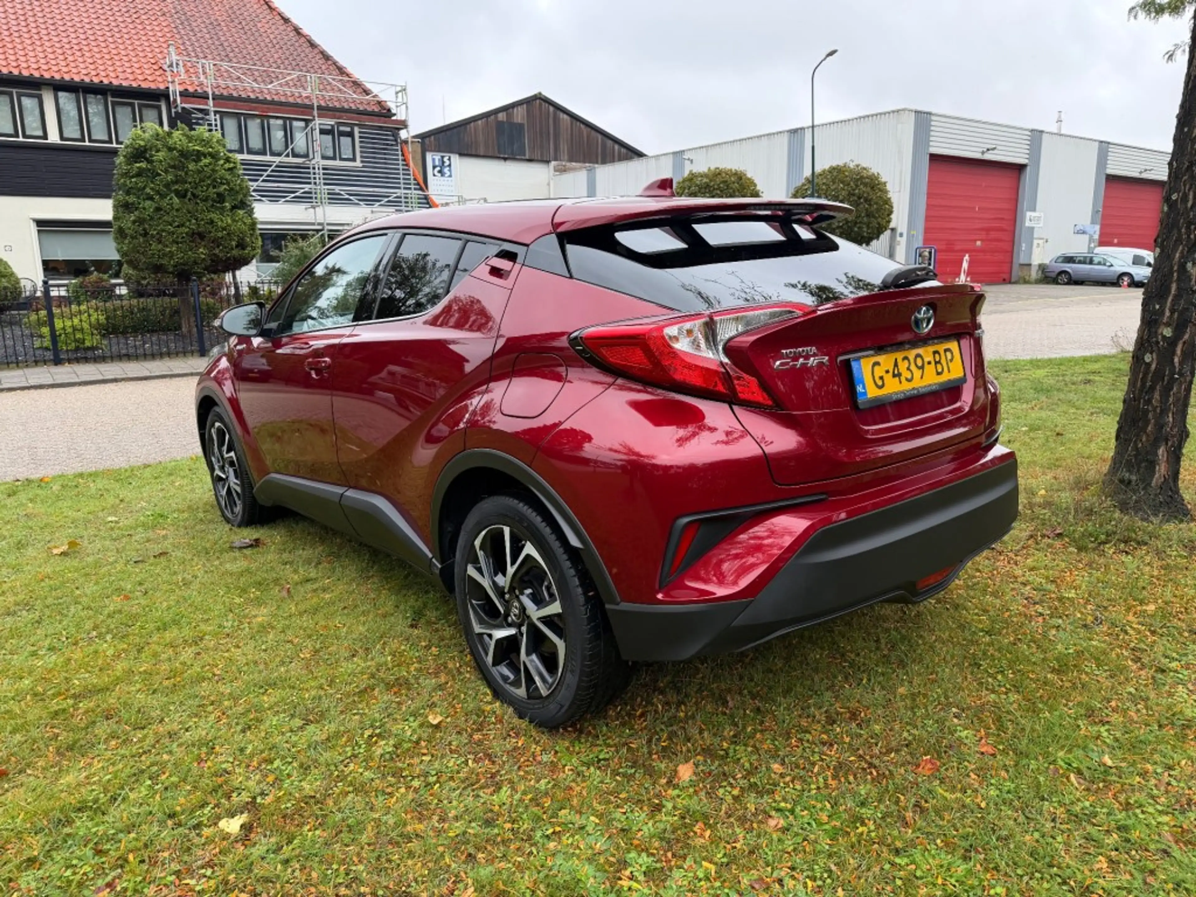 Toyota C-HR 1.8 HYBRID DYNAMIC — photo 3
