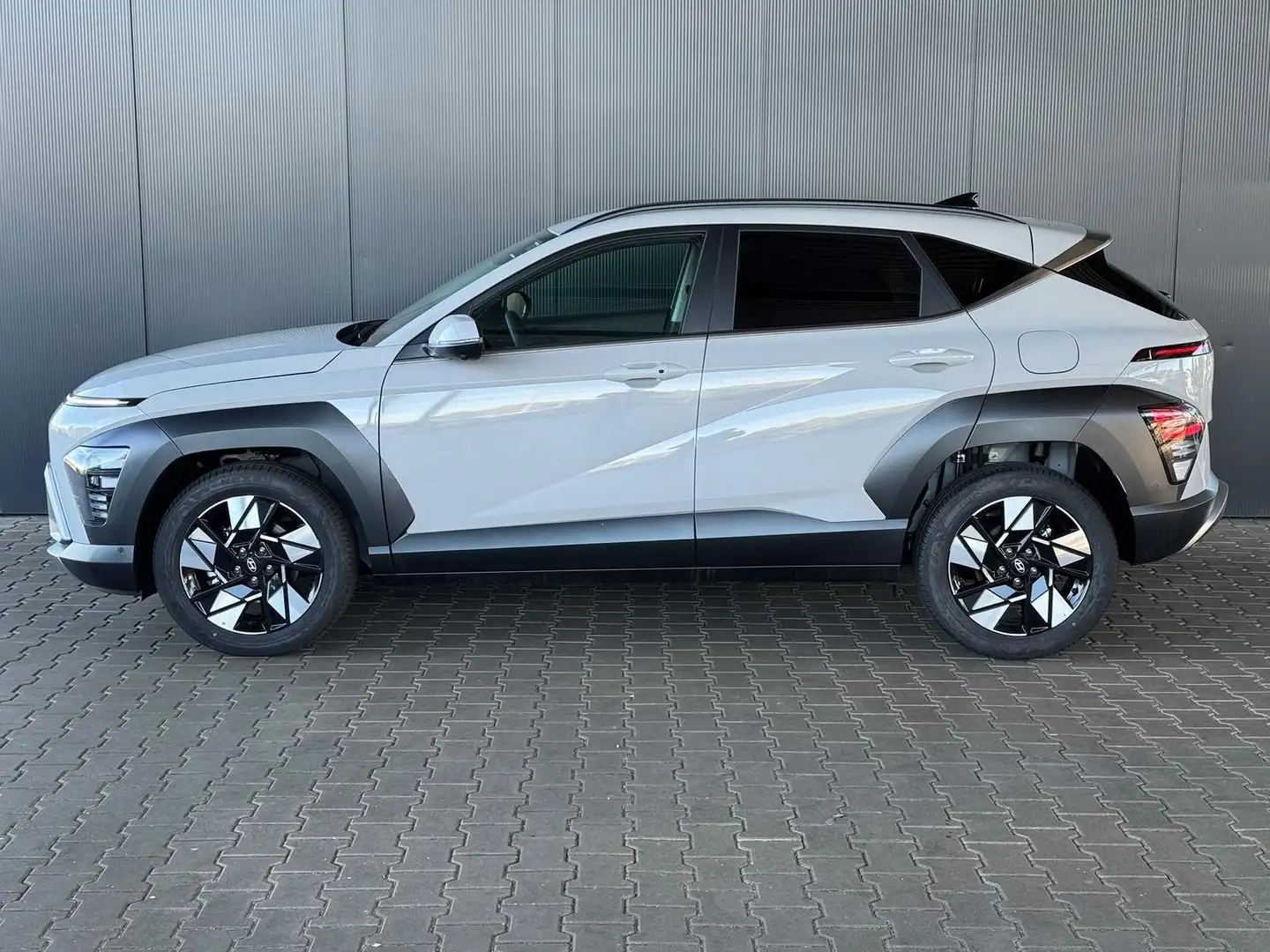 Hyundai KONA Comfort Plus 1.6 T-GDI 2WD 7-DCT / 360 Grad PDC... Grau - 2