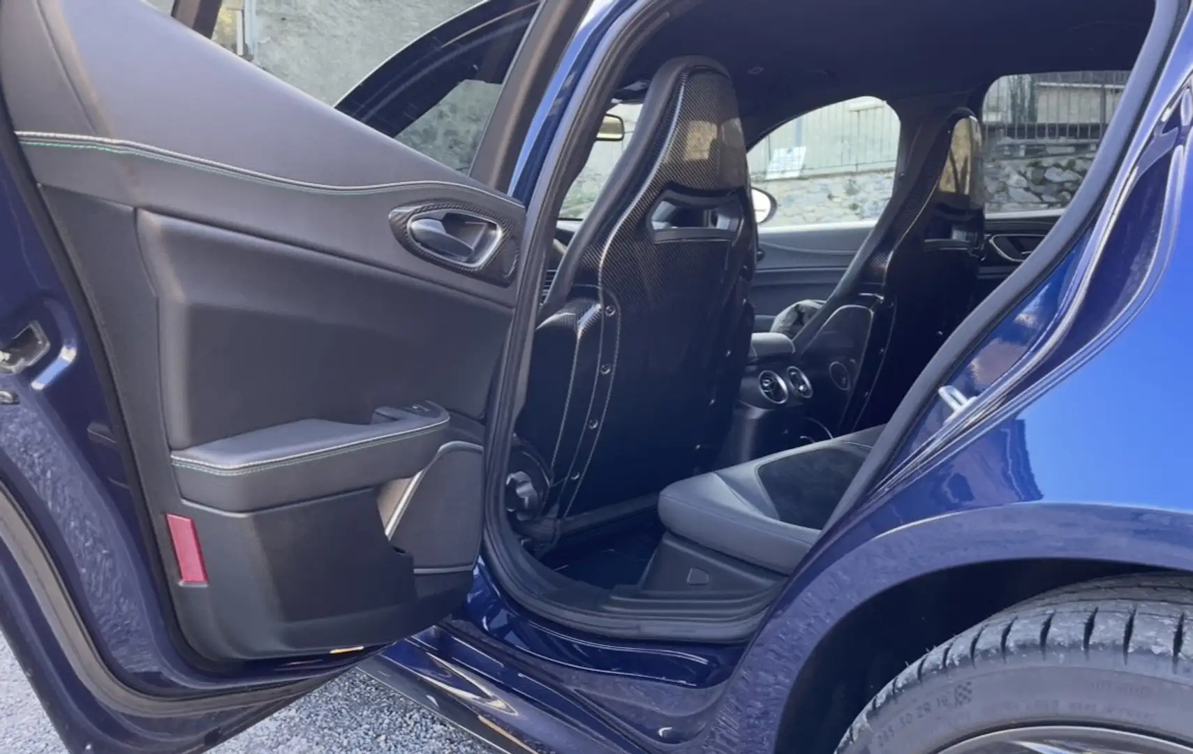 Alfa Romeo Giulia 2.9 V6 510 ch Quadrifoglio - 2