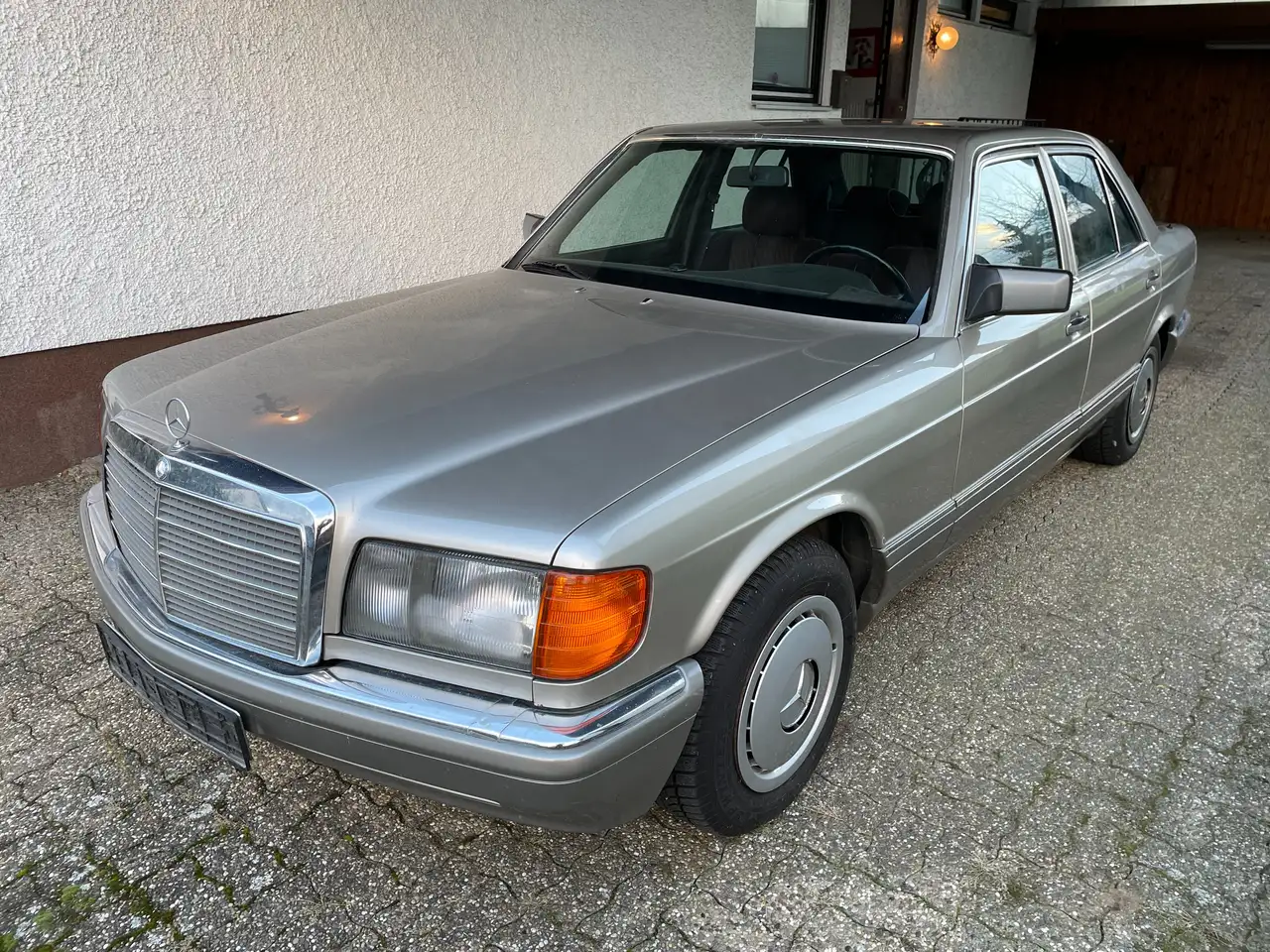 Mercedes-Benz S 260