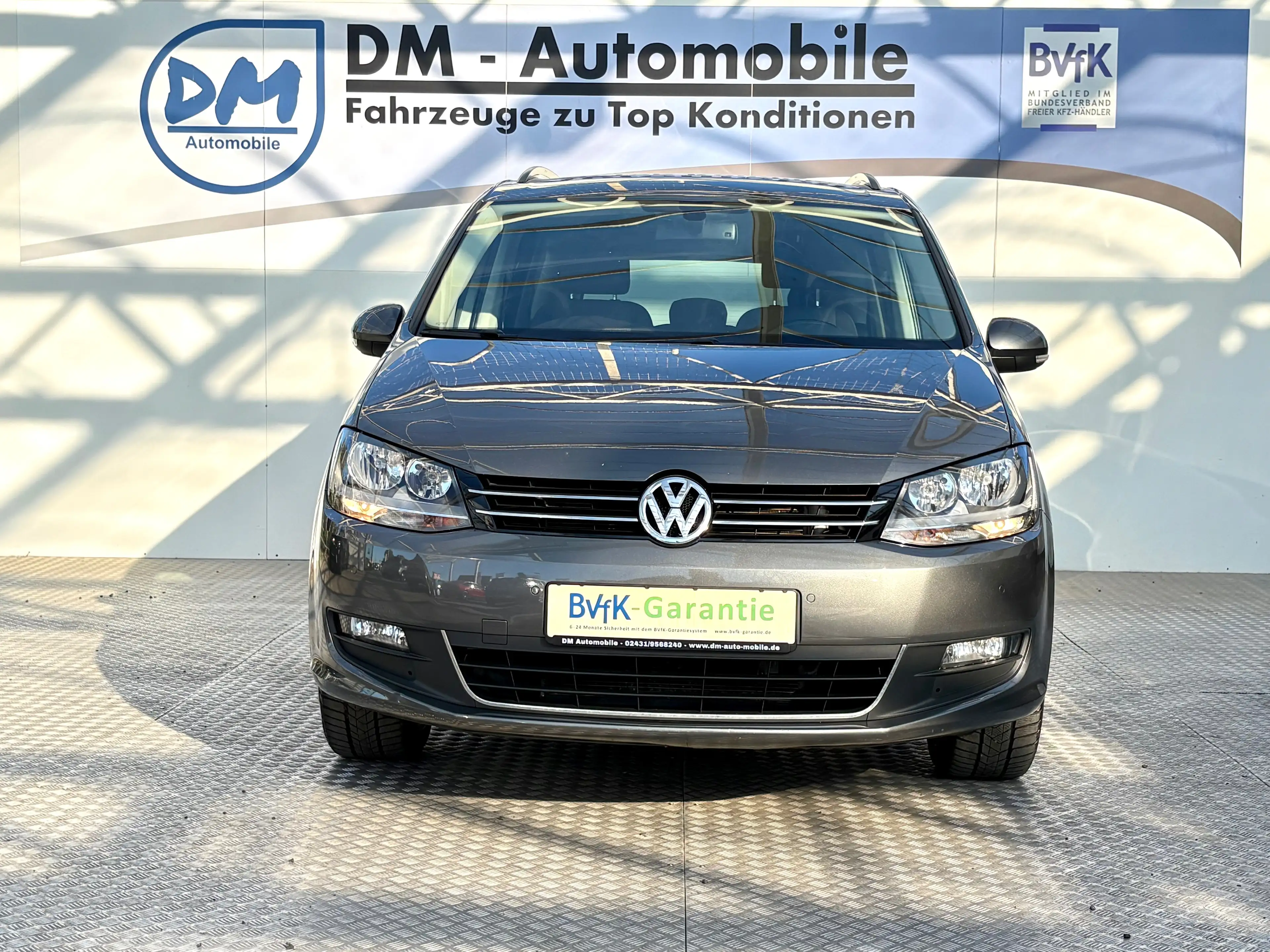 Volkswagen Sharan 2.0 TDI DSG Comfortline 7SITZE*NAVI*EL_TÜREN*ALU*GEPFLEGT — photo 2