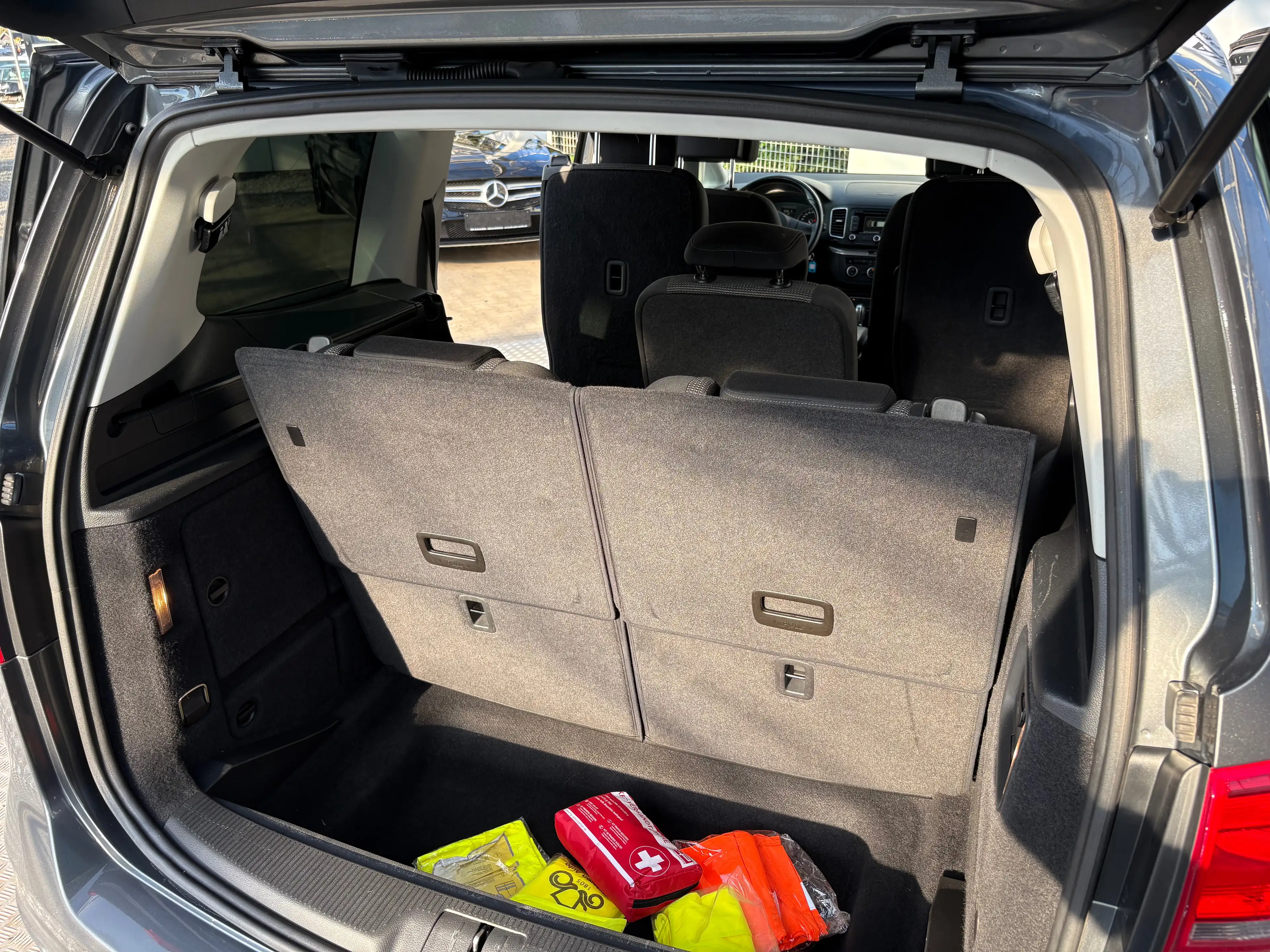 Volkswagen Sharan 2.0 TDI DSG Comfortline 7SITZE*NAVI*EL_TÜREN*ALU*GEPFLEGT — photo 15