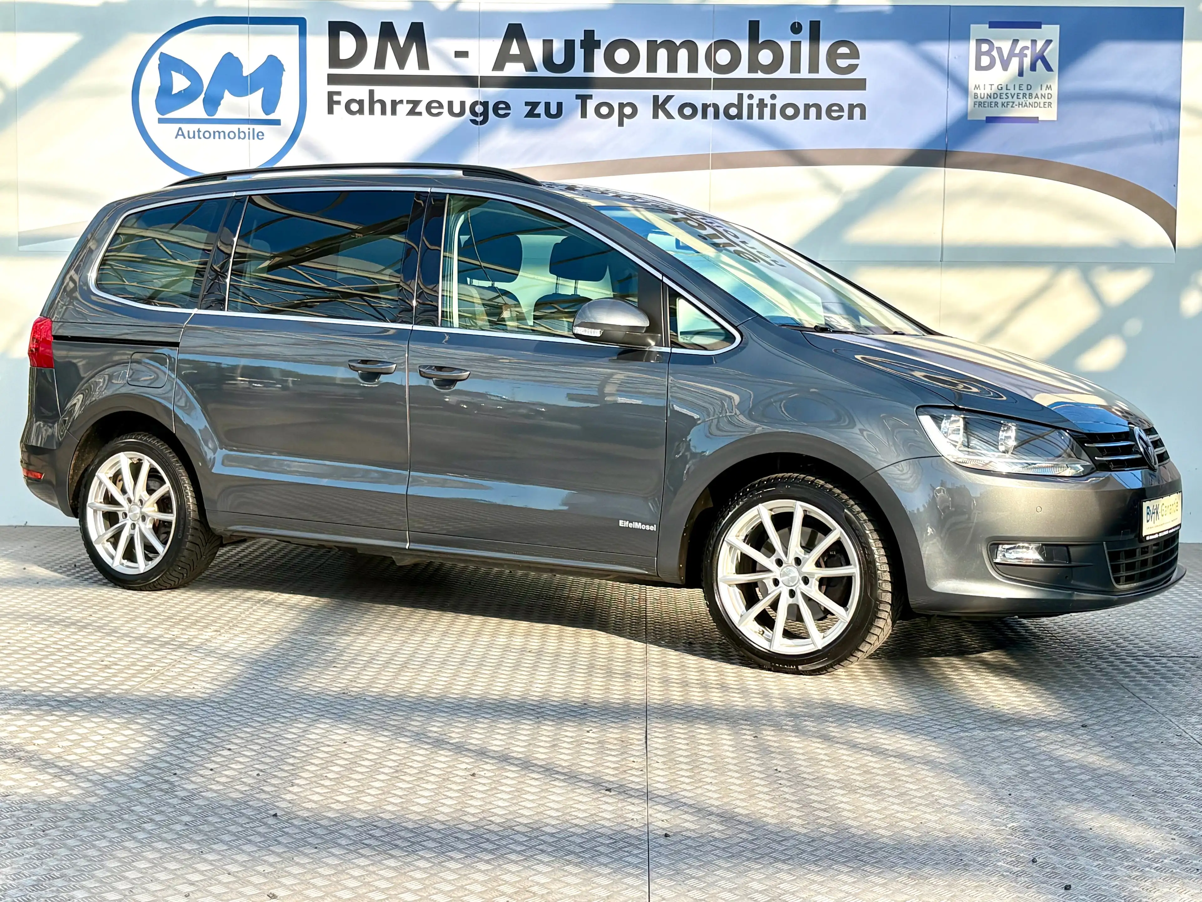 Volkswagen Sharan 2.0 TDI DSG Comfortline 7SITZE*NAVI*EL_TÜREN*ALU*GEPFLEGT — photo 3