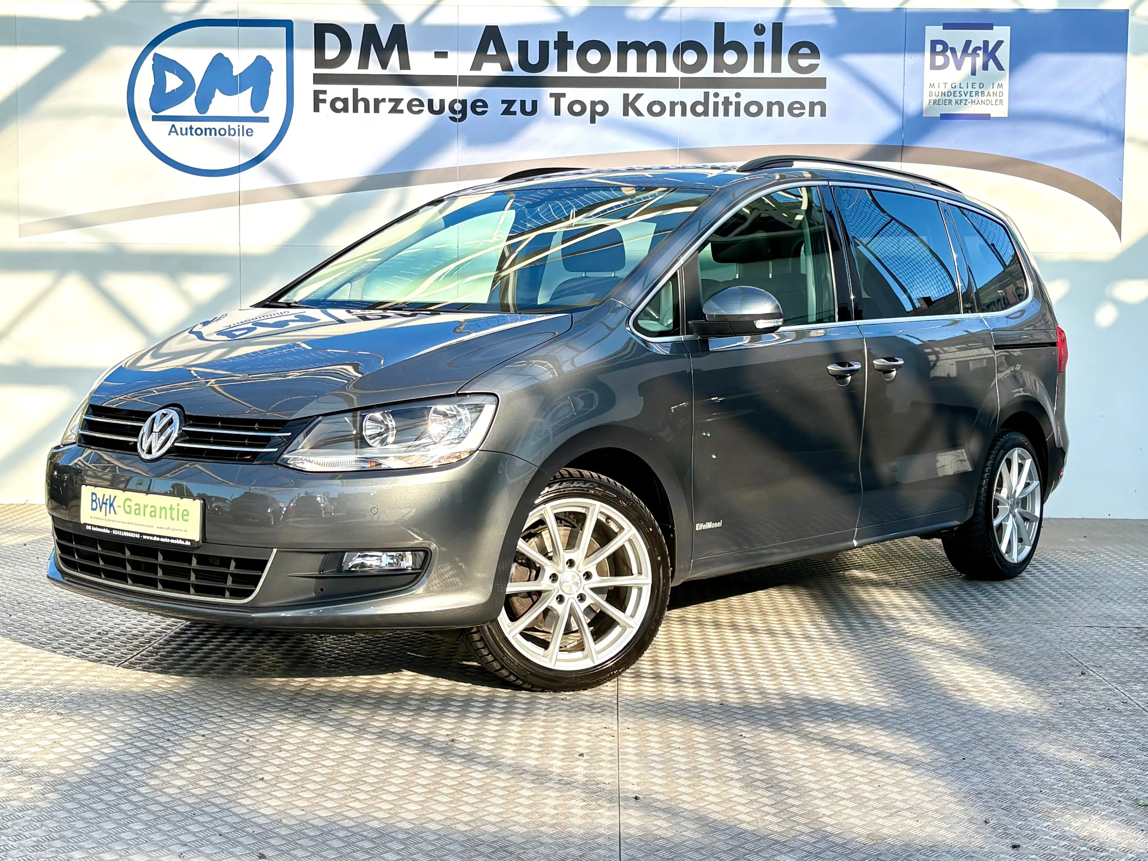 Volkswagen Sharan 2.0 TDI DSG Comfortline 7SITZE*NAVI*EL_TÜREN*ALU*GEPFLEGT