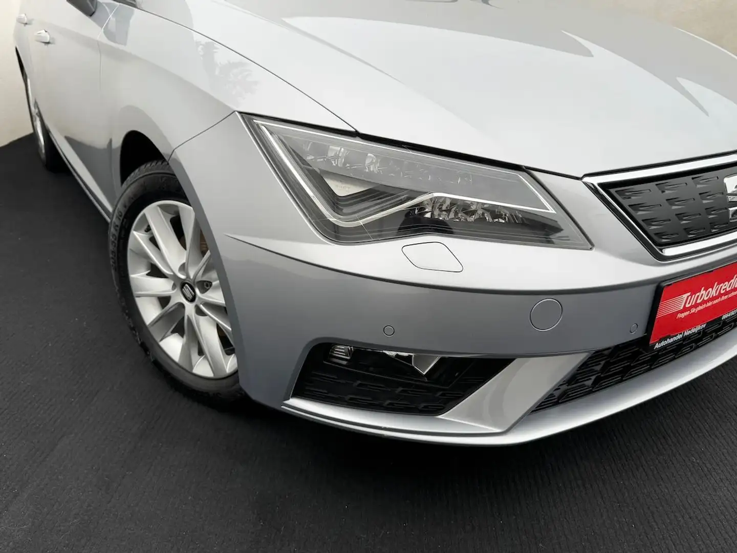 SEAT Leon Style-Edition TSI Silber - 2