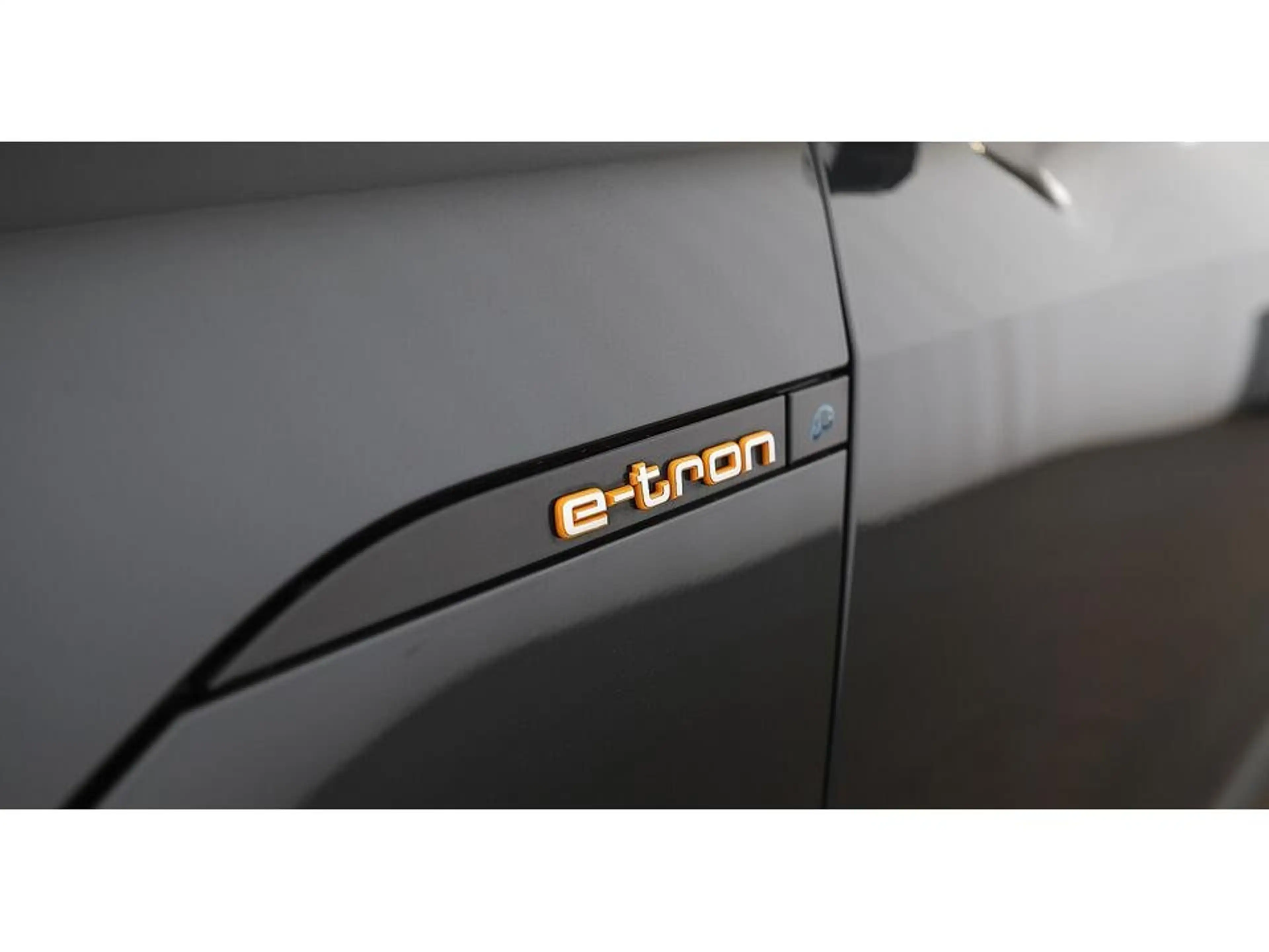 Audi e-tron 55 quattro 95kWh Aut LED 360-CAM HEAD-UP — photo 15