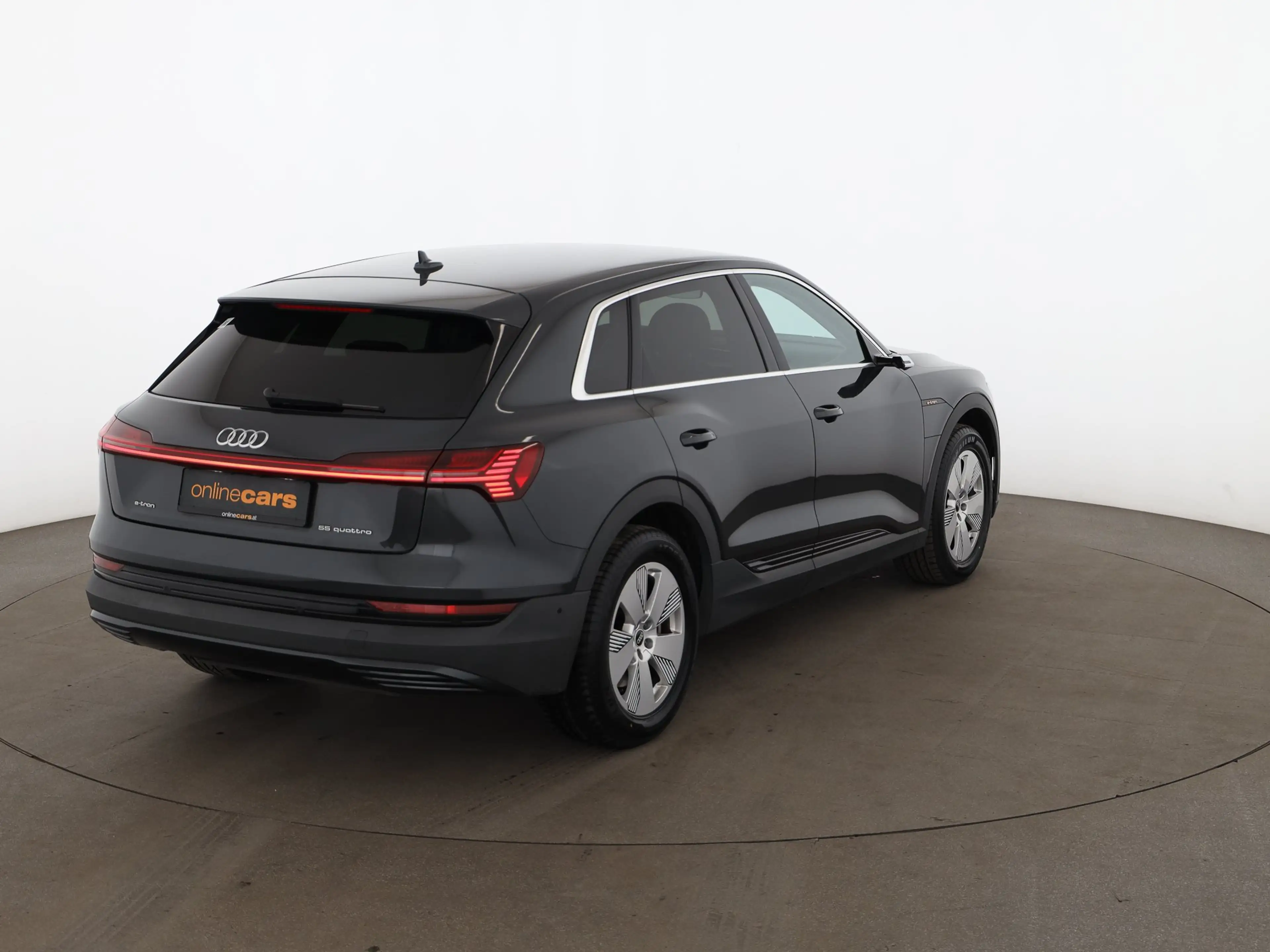 Audi e-tron 55 quattro 95kWh Aut LED 360-CAM HEAD-UP — photo 2