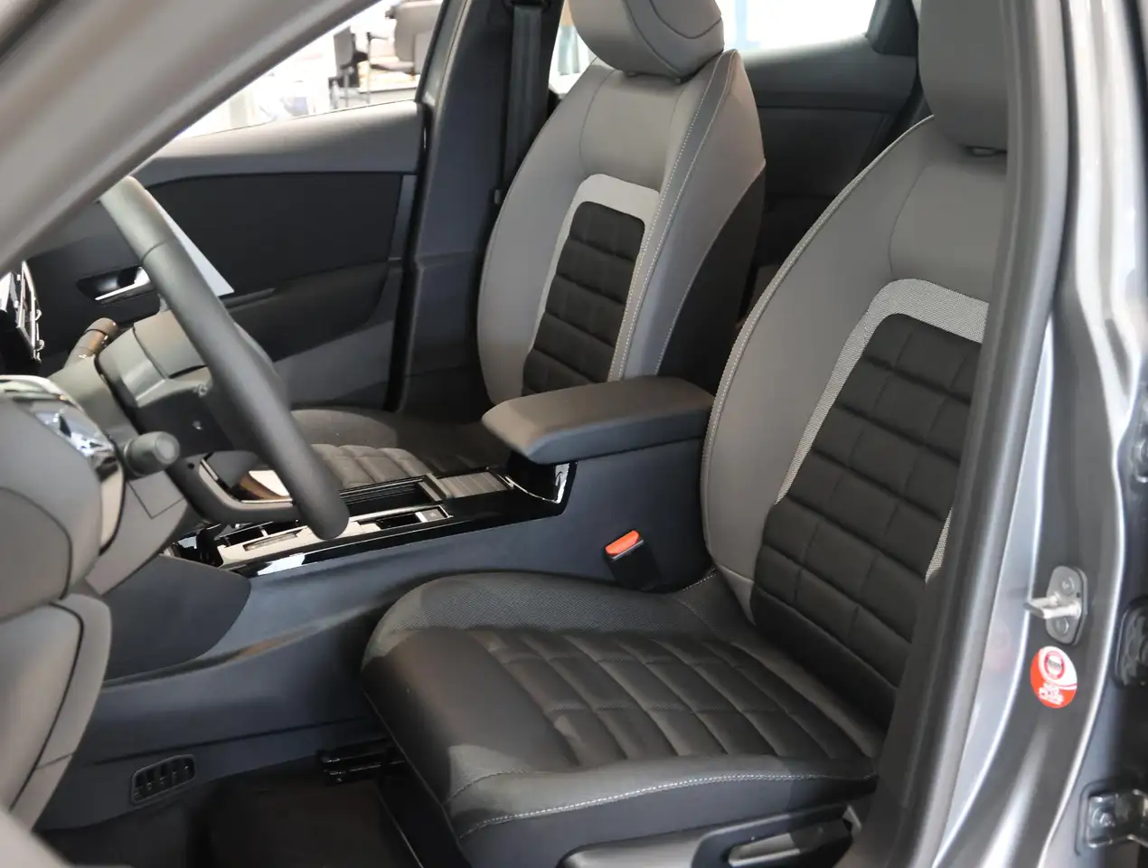 Citroen E-C4 Electric 2026 — фото 11