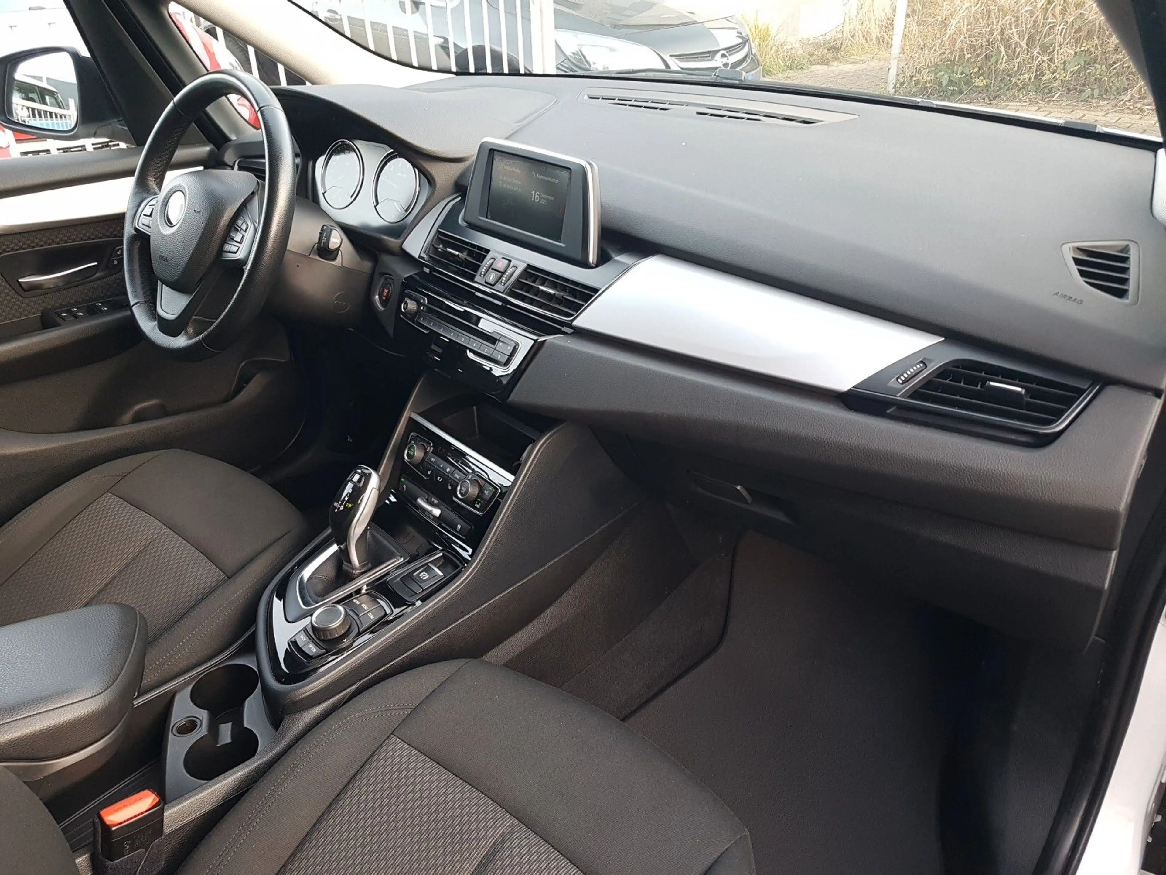 BMW 218 Aut. Advantage LED Sitzhzg. PDC — photo 13
