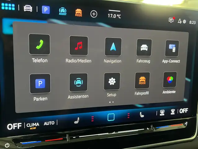 Volkswagen Passat view 10